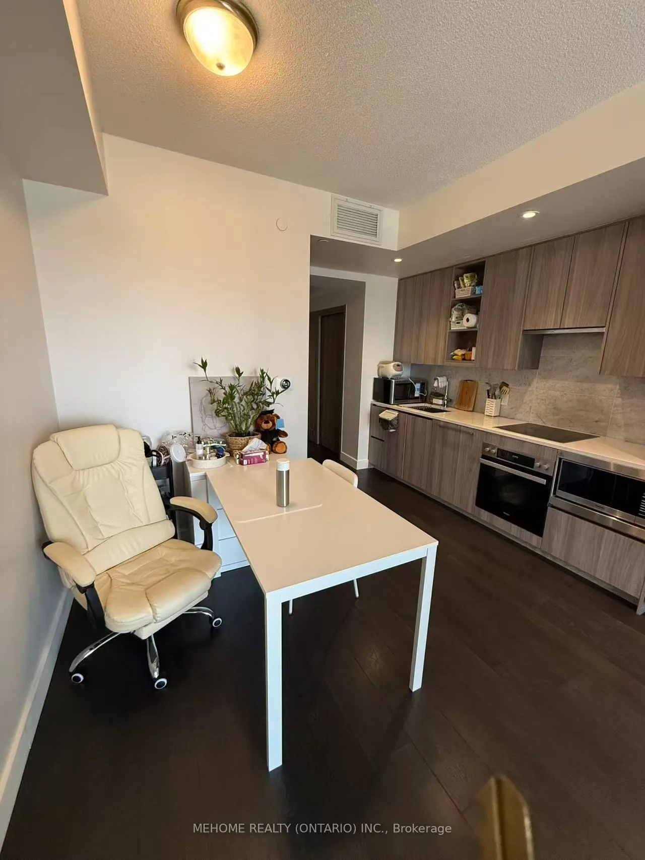 85 Mcmahon Drive, #1910
