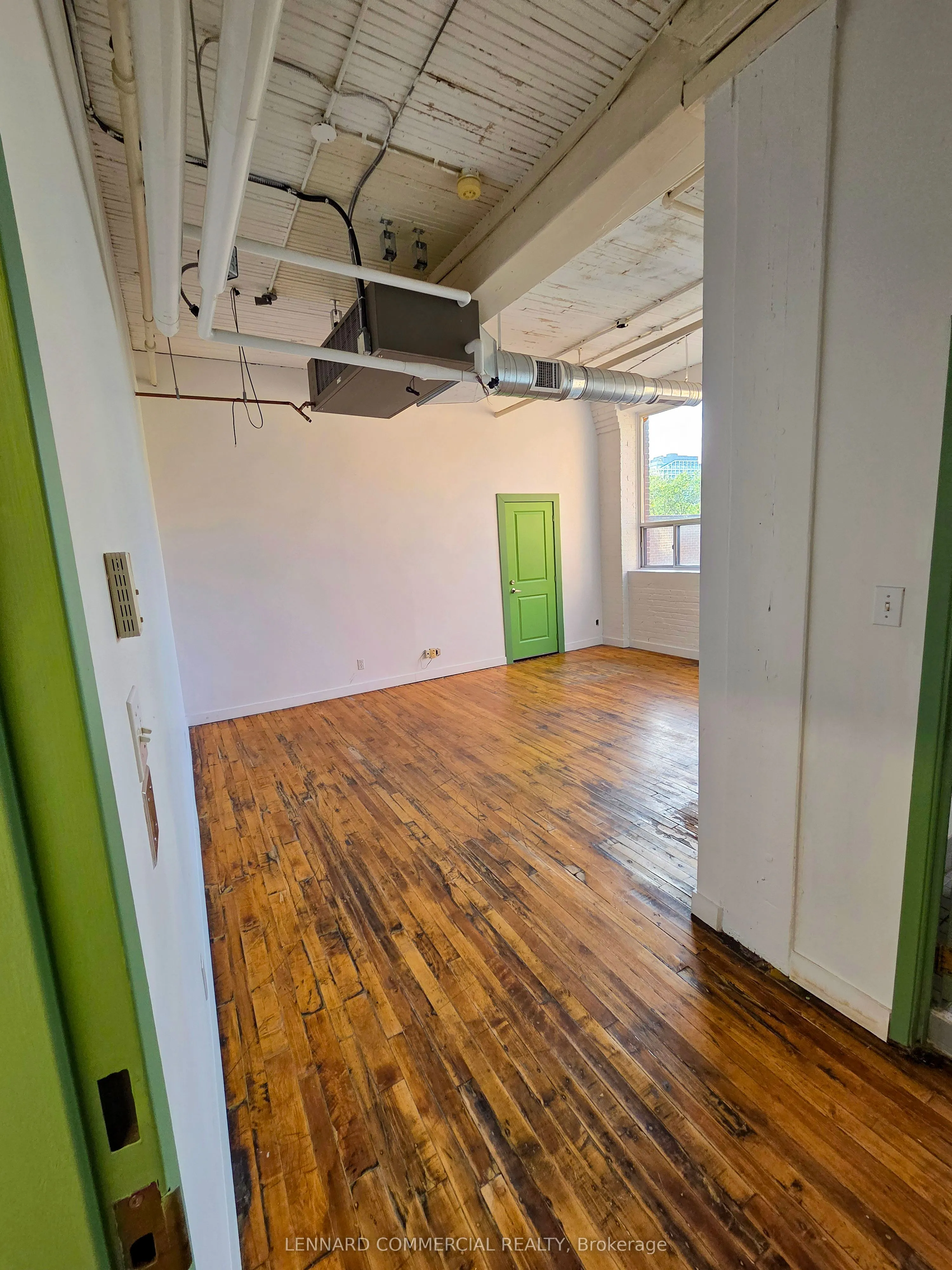 192 Spadina Avenue, #212