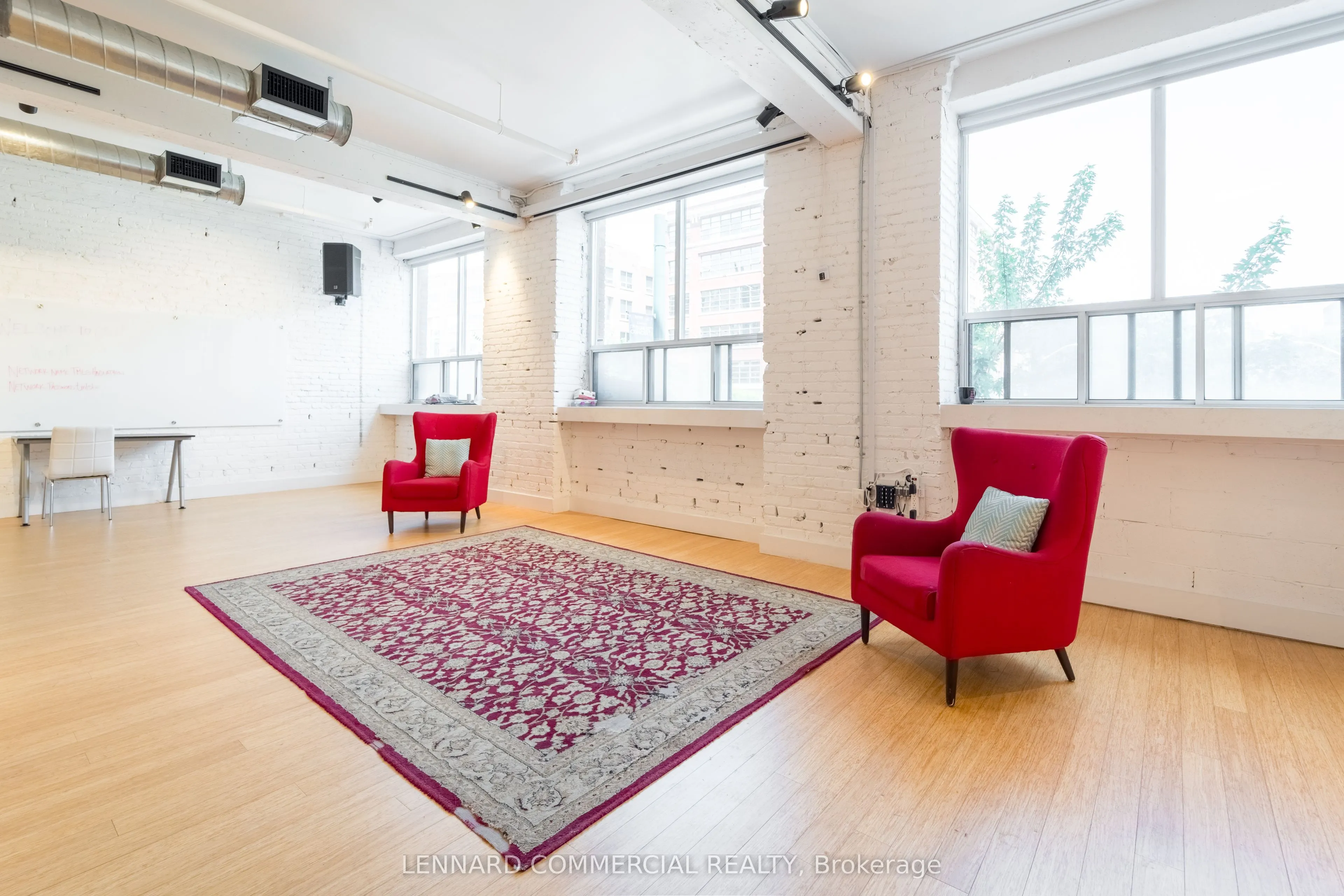 192 Spadina Avenue, #212