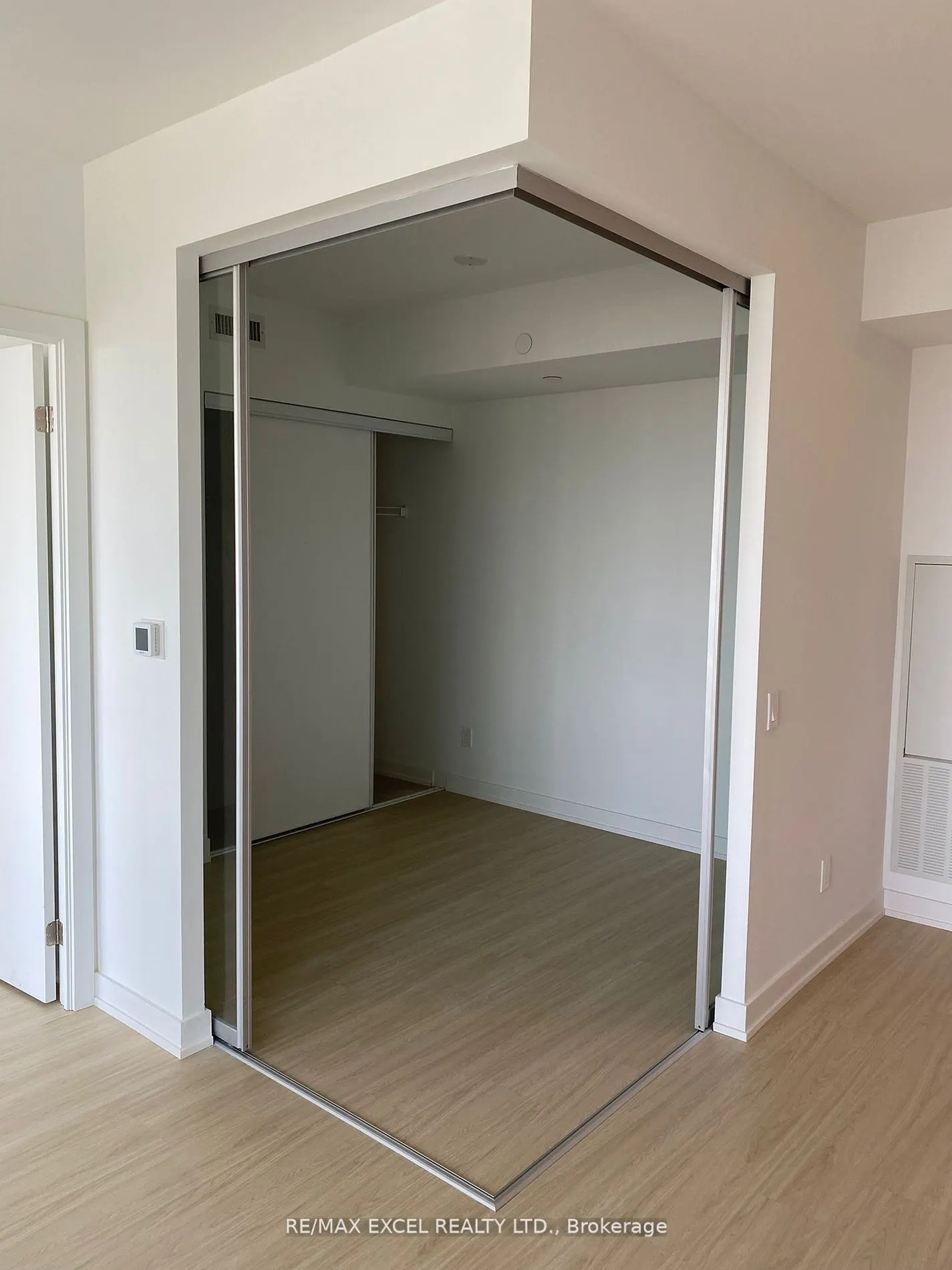 8 Wellesley Street W, #5508