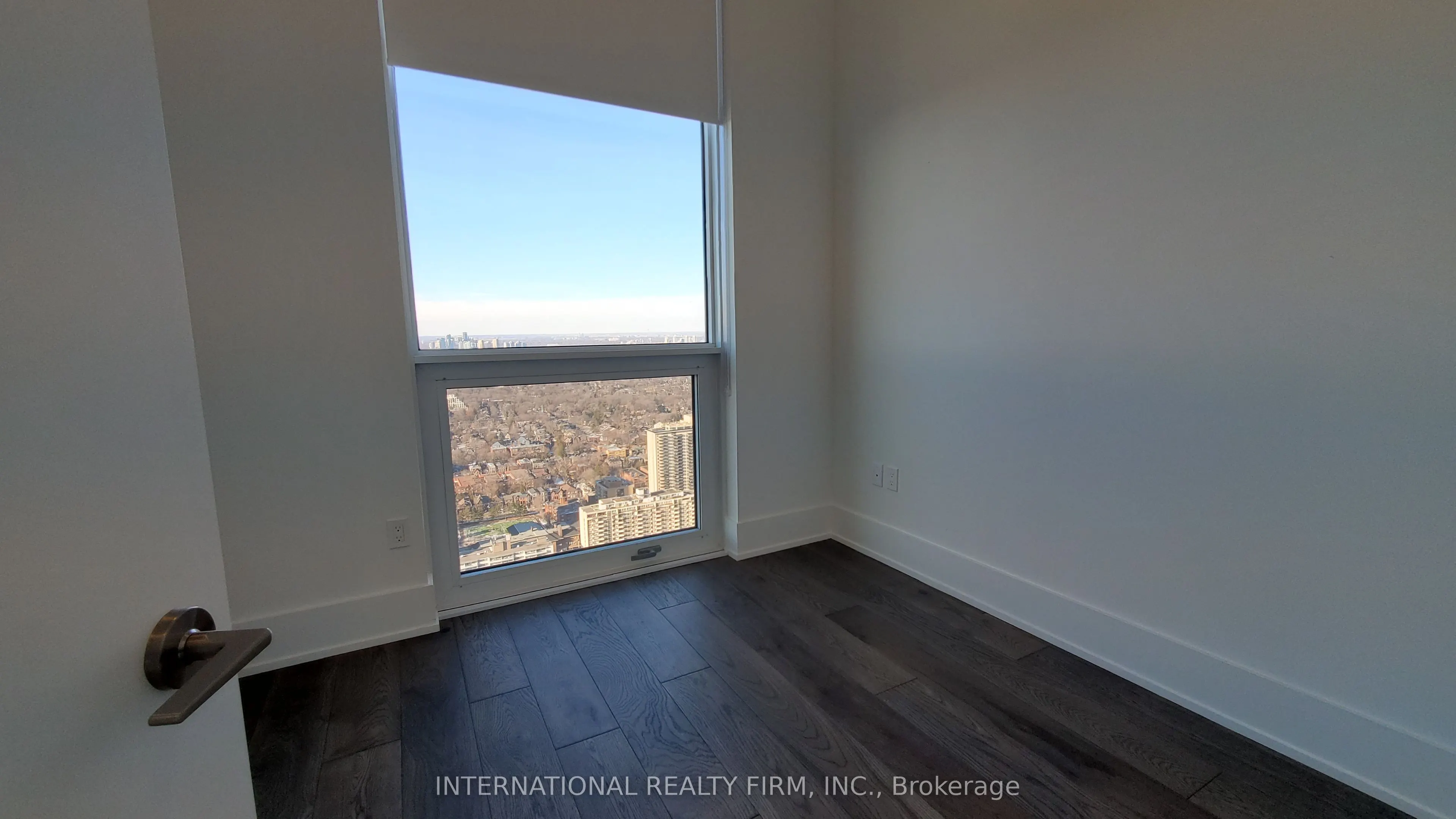 39 Roehampton Avenue E, #4605