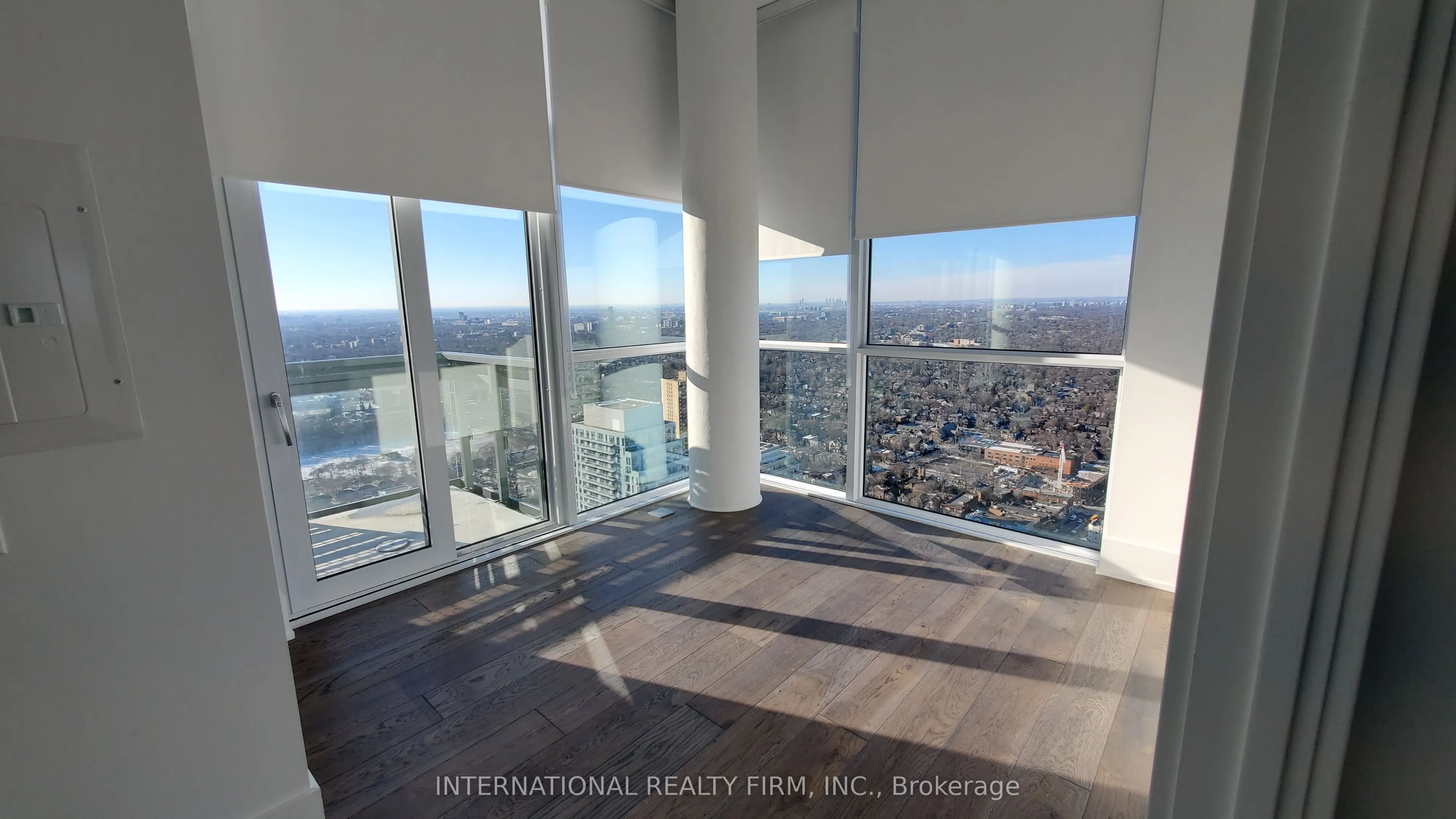 39 Roehampton Avenue E, #4605