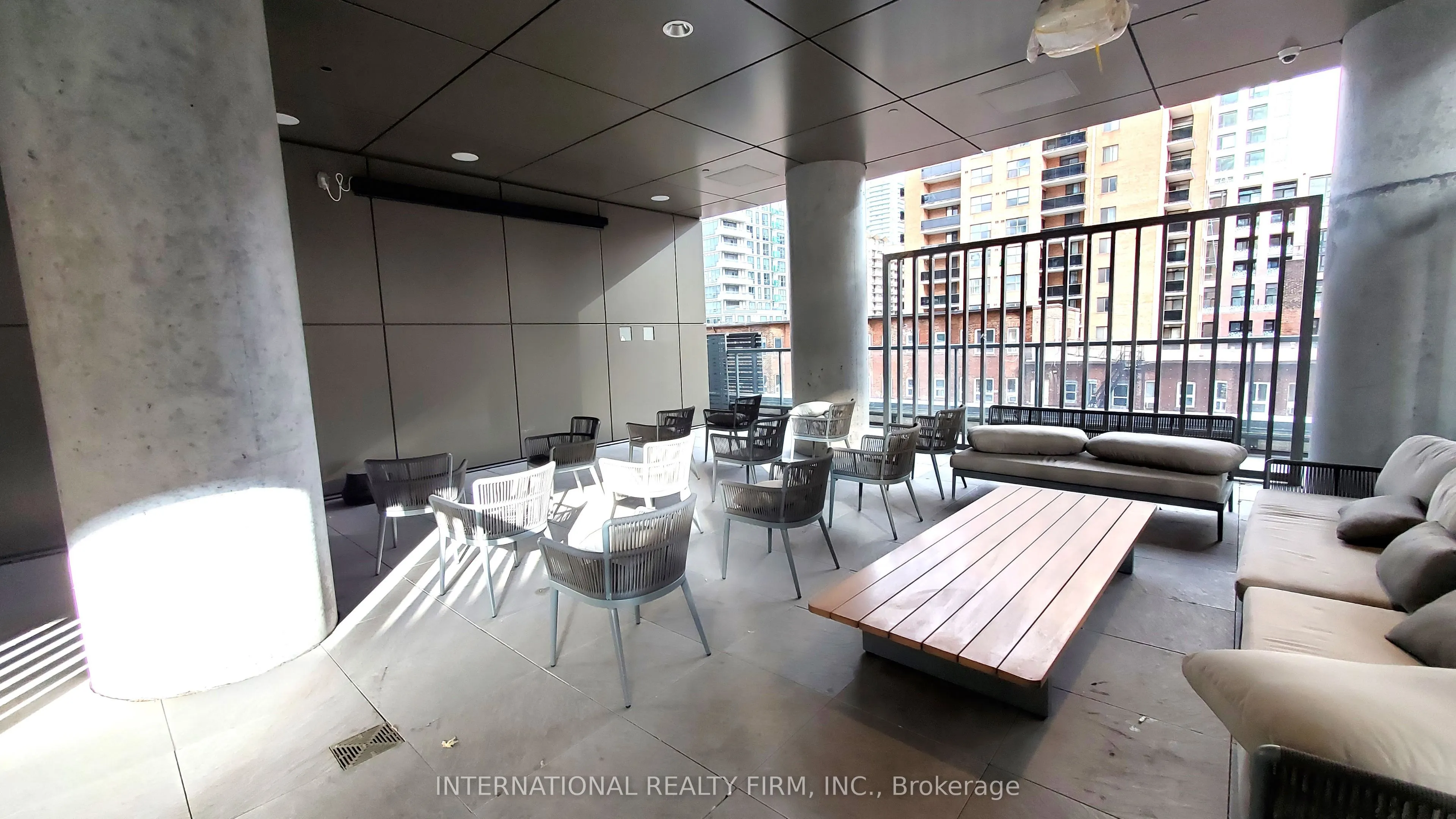 39 Roehampton Avenue E, #4605