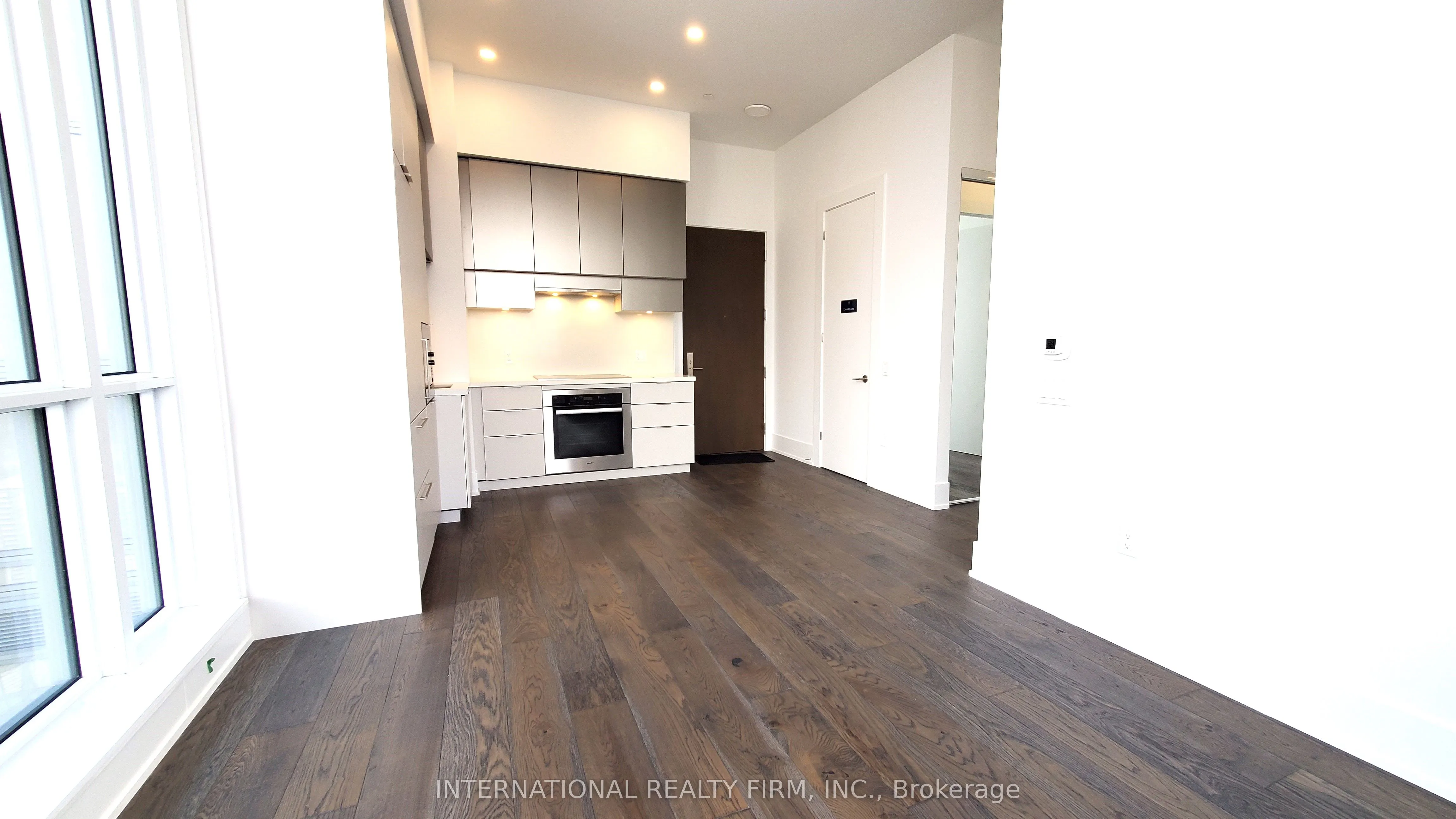 39 Roehampton Avenue E, #4605