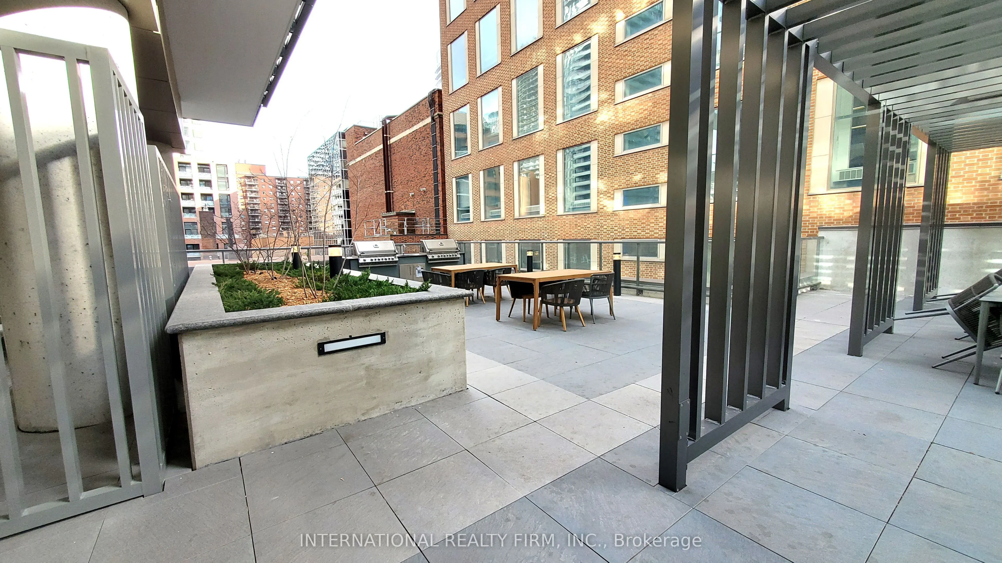 39 Roehampton Avenue E, #4605