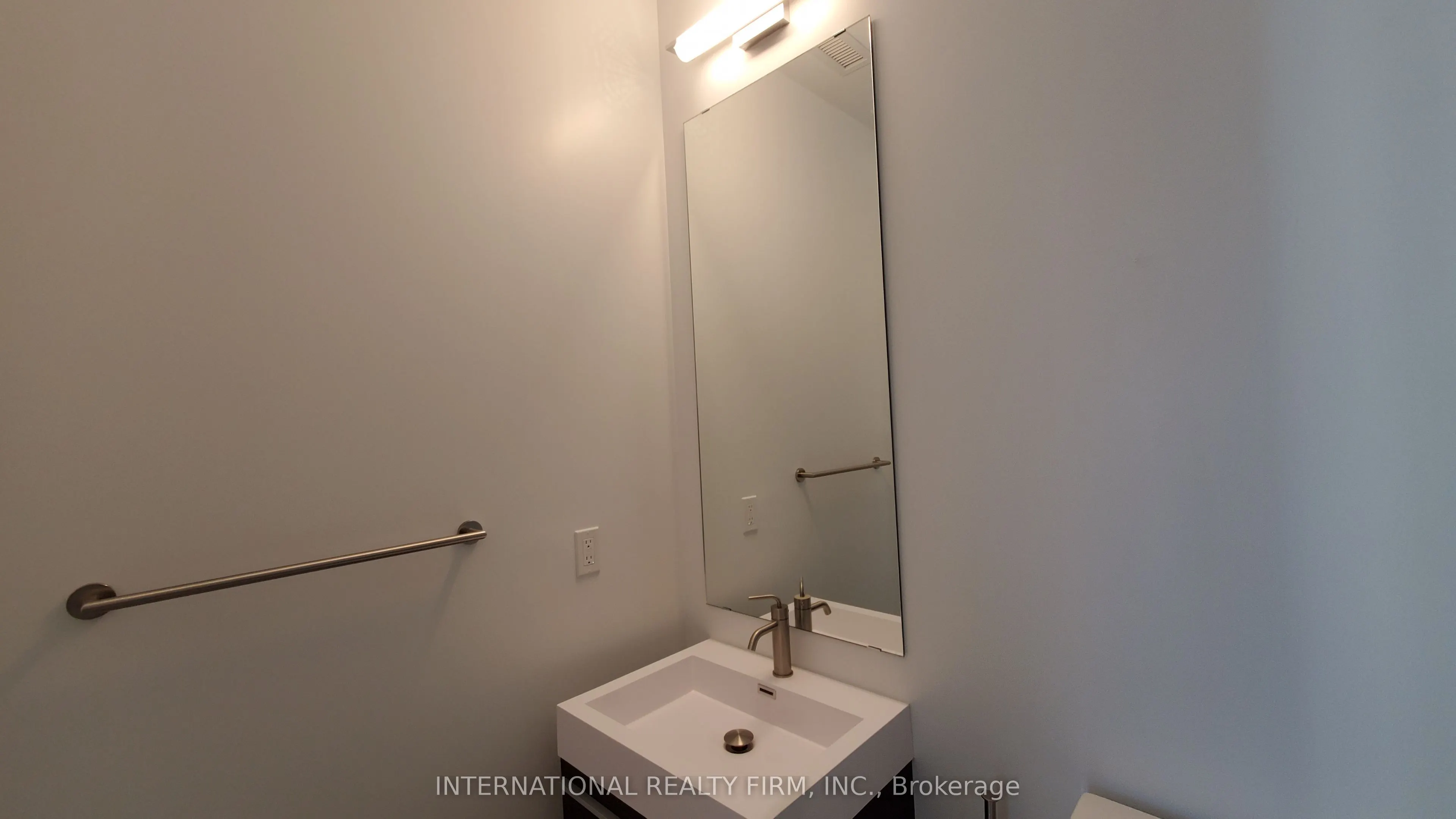 39 Roehampton Avenue E, #4605