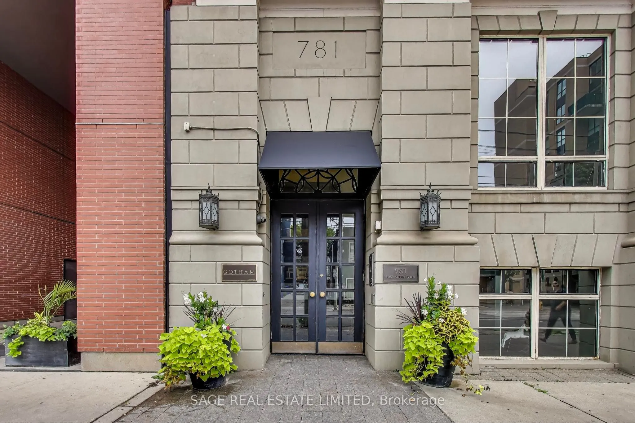 781 King Street W, #403