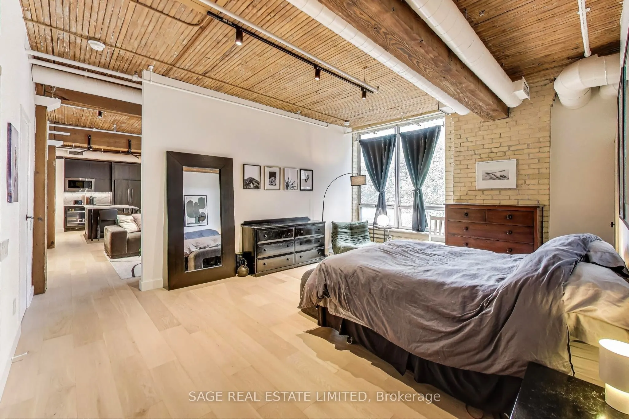 781 King Street W, #403