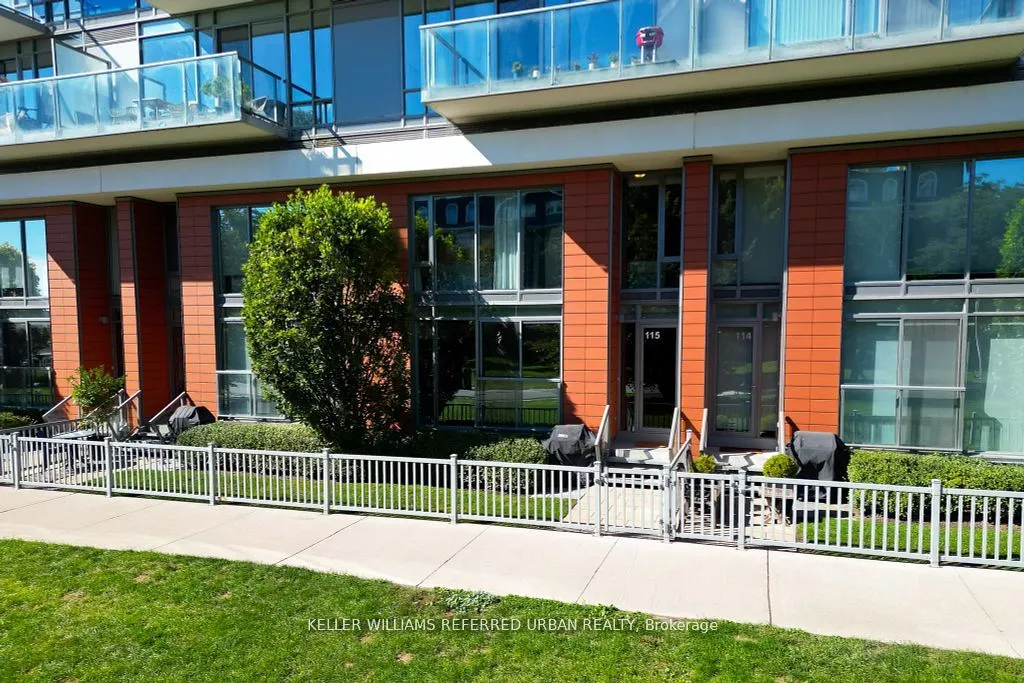 90 Stadium Road, #TH115