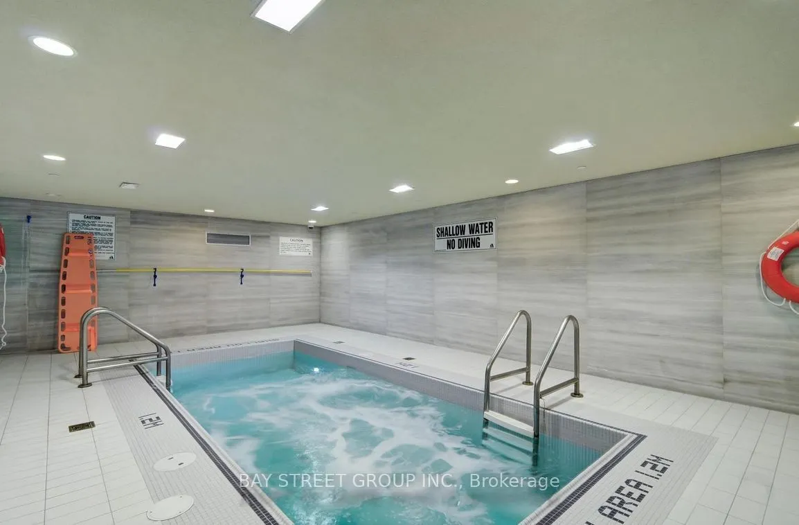 39 Queens Quay E, #341