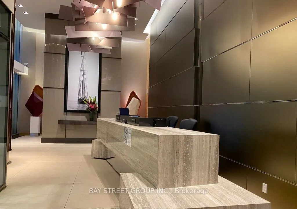 39 Queens Quay E, #341