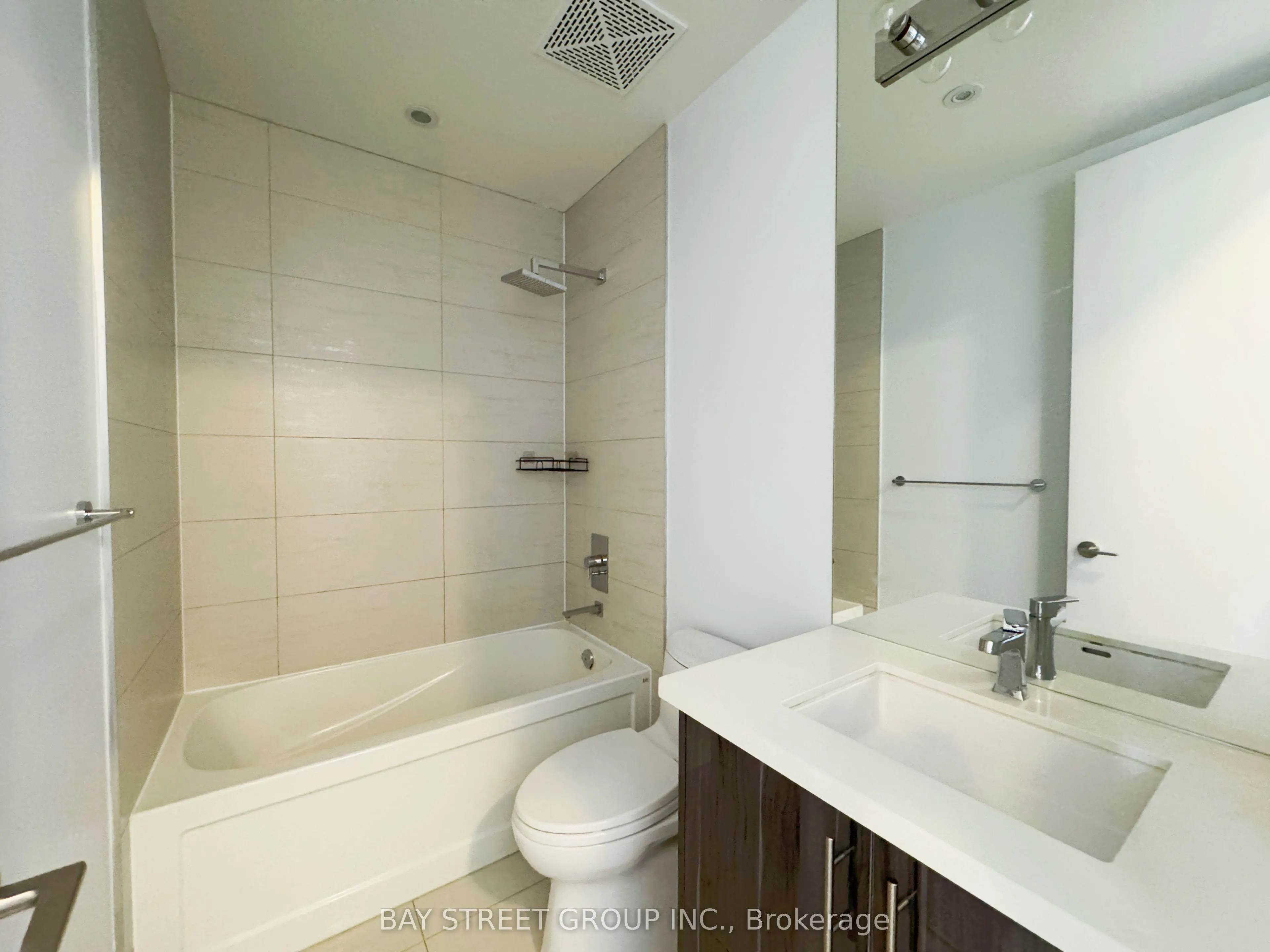 39 Queens Quay E, #341