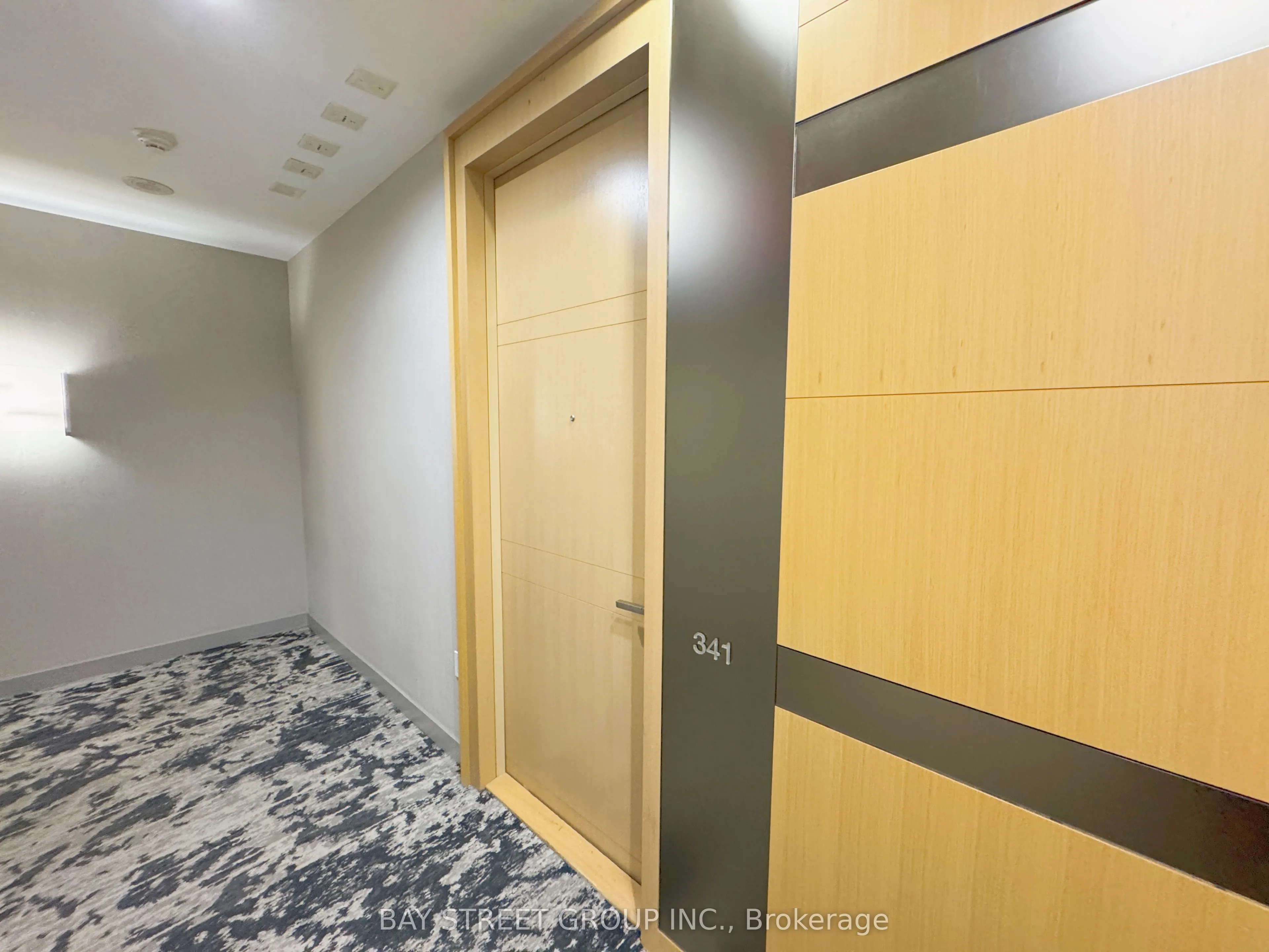 39 Queens Quay E, #341