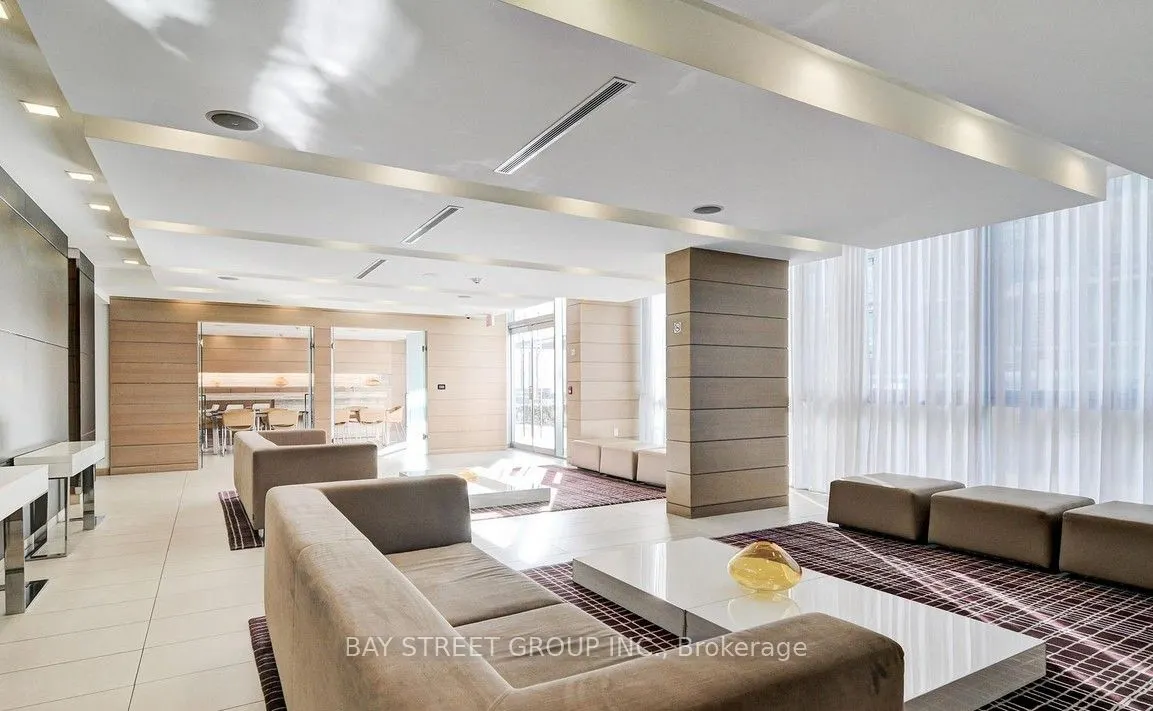 39 Queens Quay E, #341