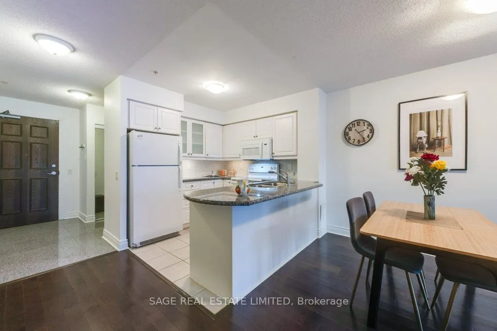 12 Rean Drive, #307