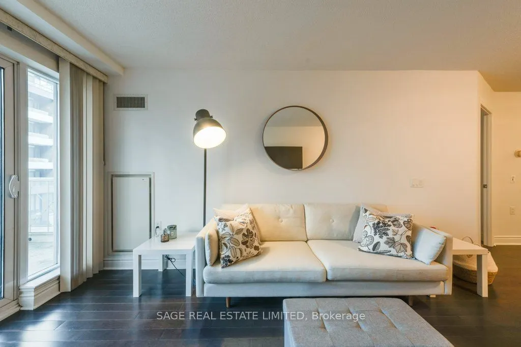 12 Rean Drive, #307