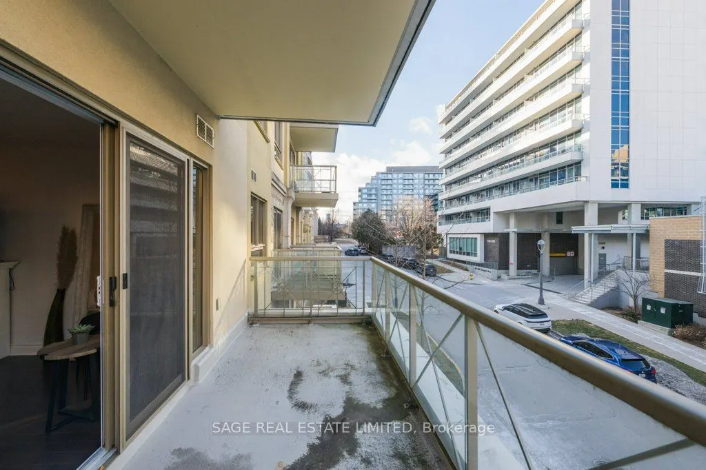 12 Rean Drive, #307