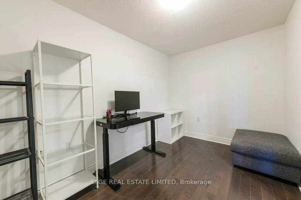 12 Rean Drive, #307