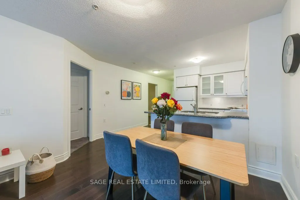 12 Rean Drive, #307