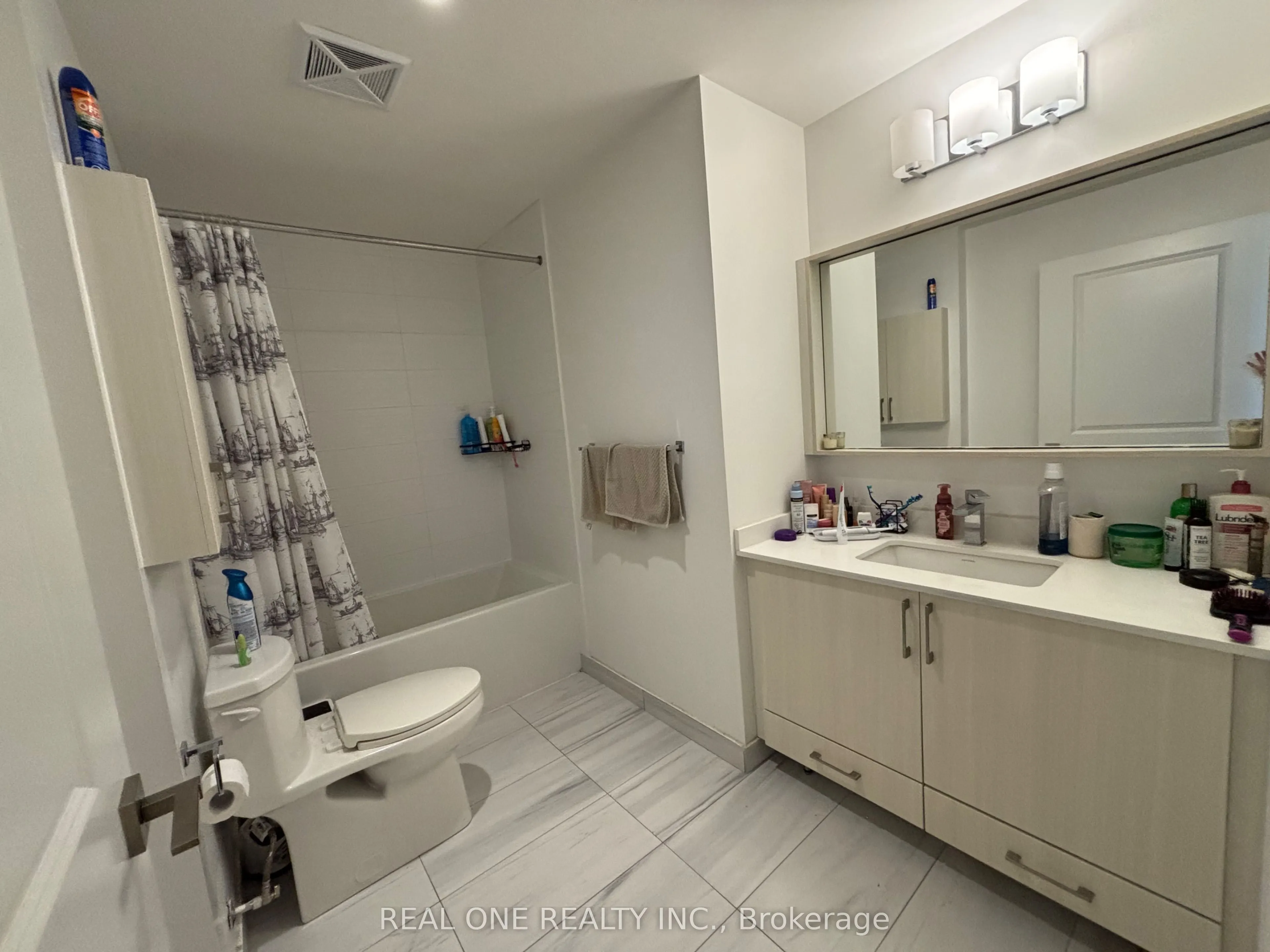 591 Sheppard Avenue E, #925
