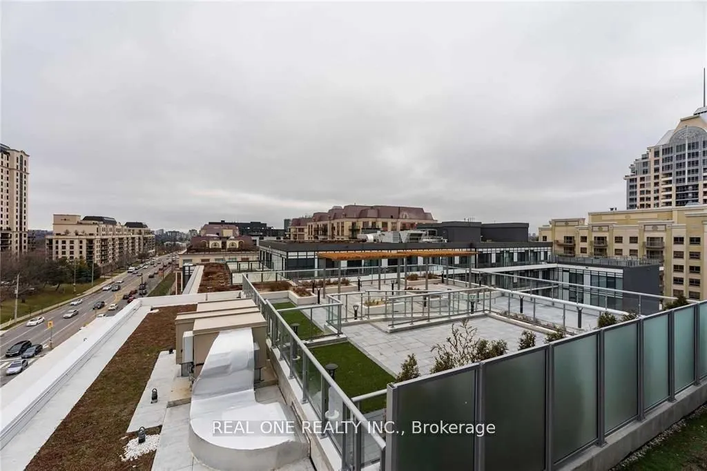 591 Sheppard Avenue E, #925