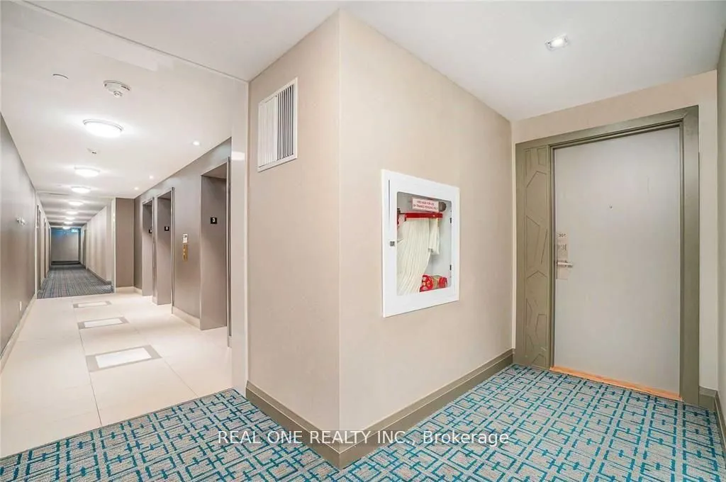 591 Sheppard Avenue E, #925