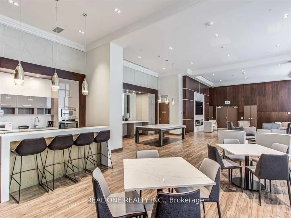 591 Sheppard Avenue E, #925