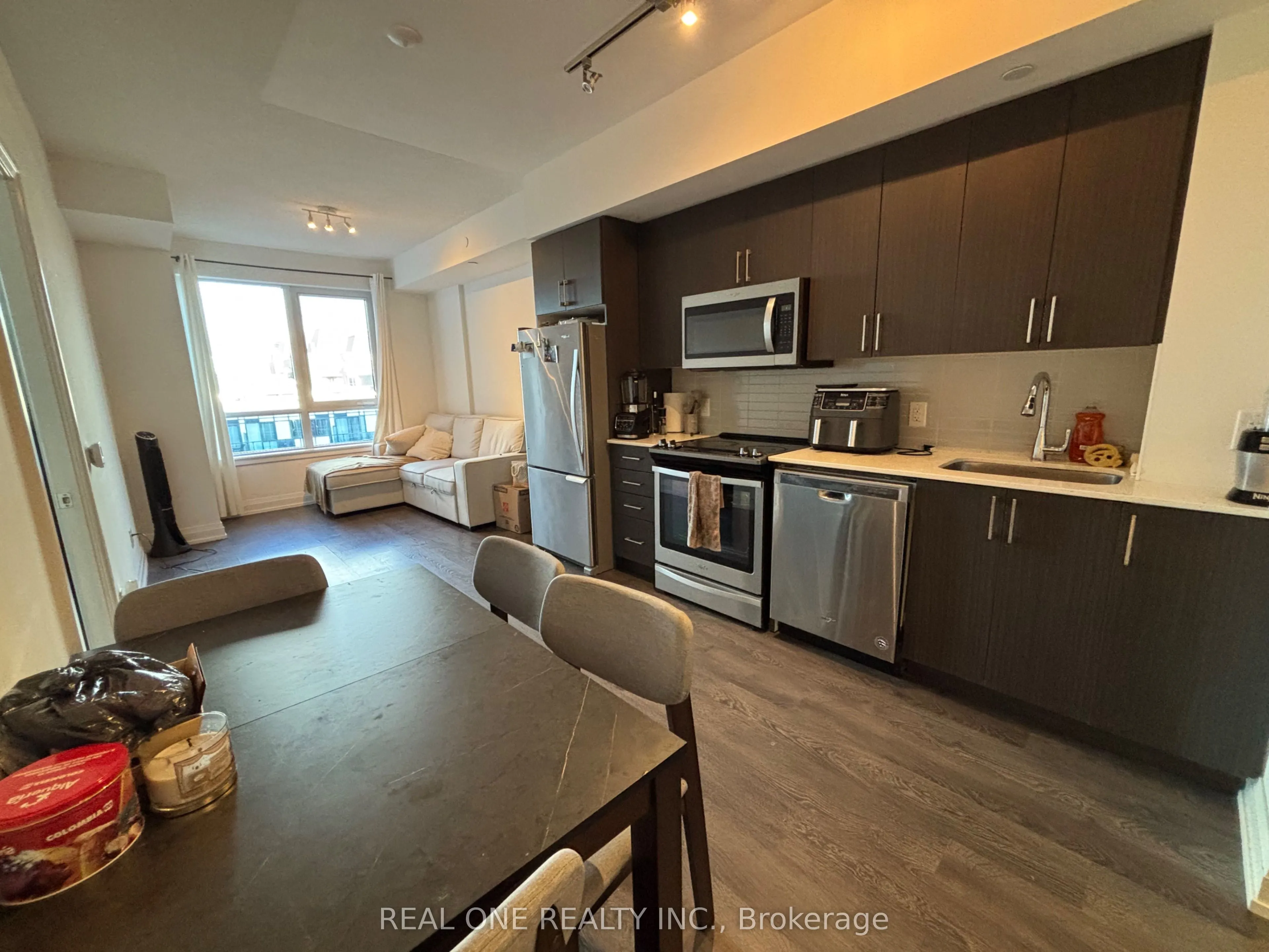 591 Sheppard Avenue E, #925