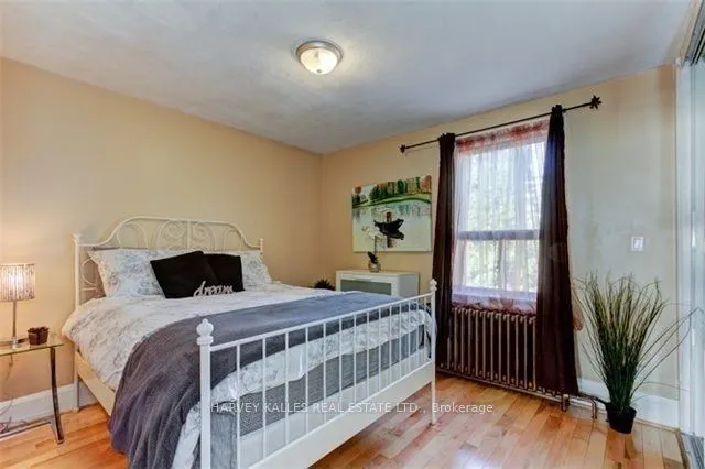 57 Kenwood Avenue