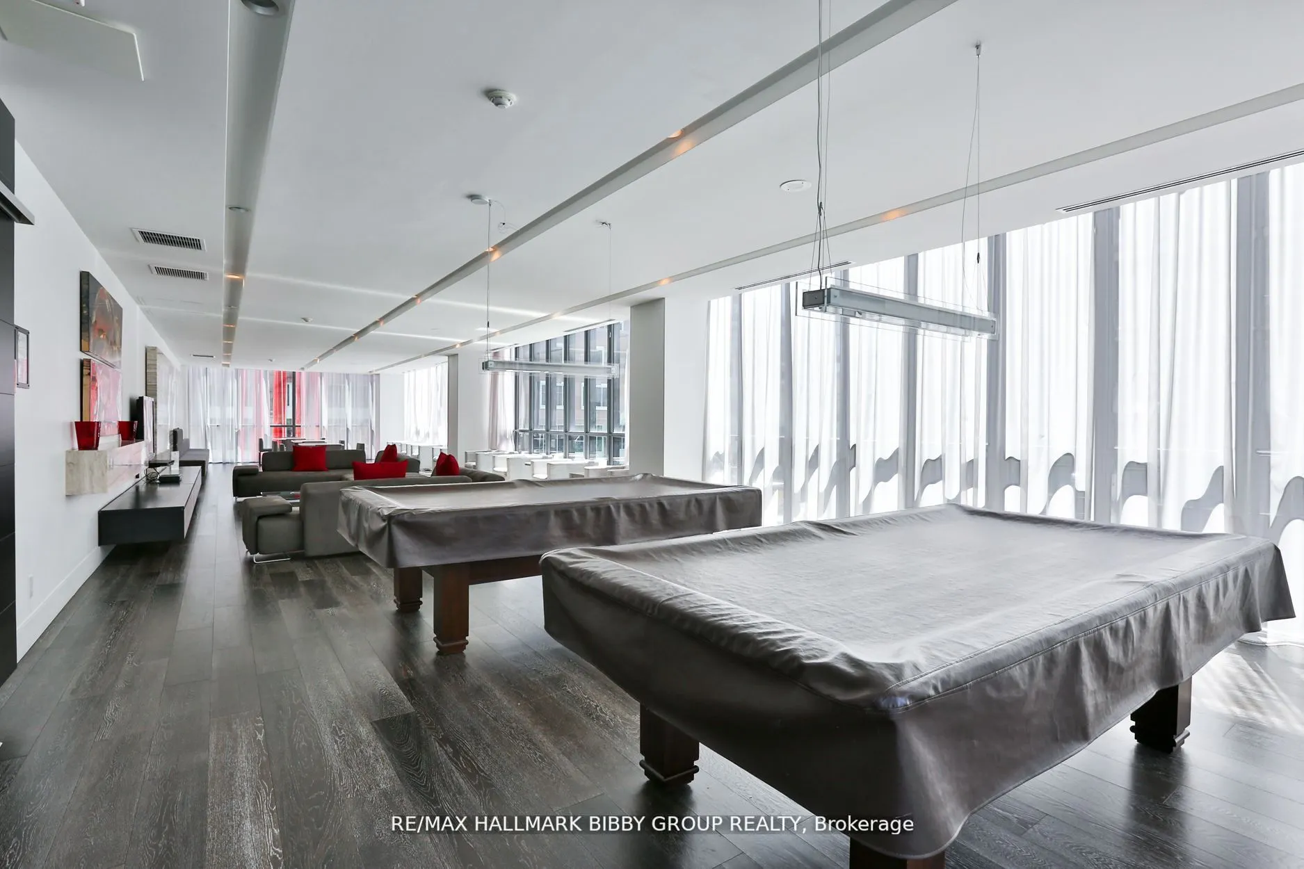 110 Charles Street E, #3106