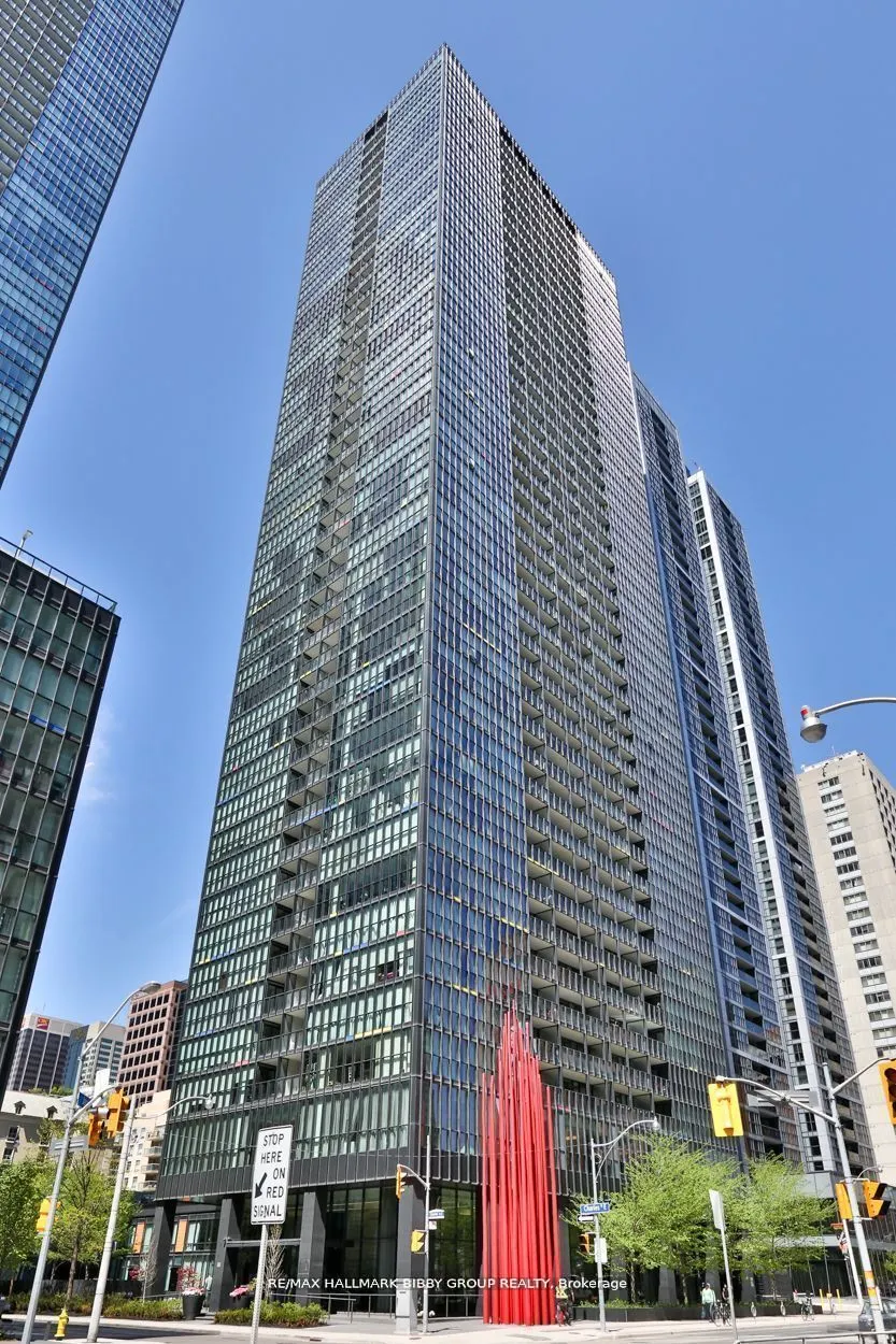 110 Charles Street E, #3106