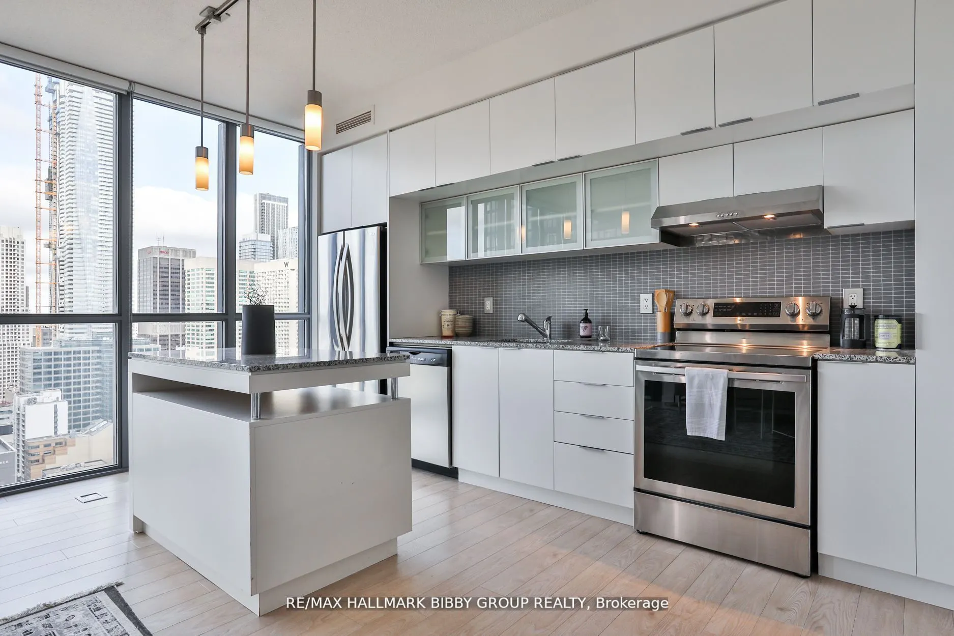 110 Charles Street E, #3106