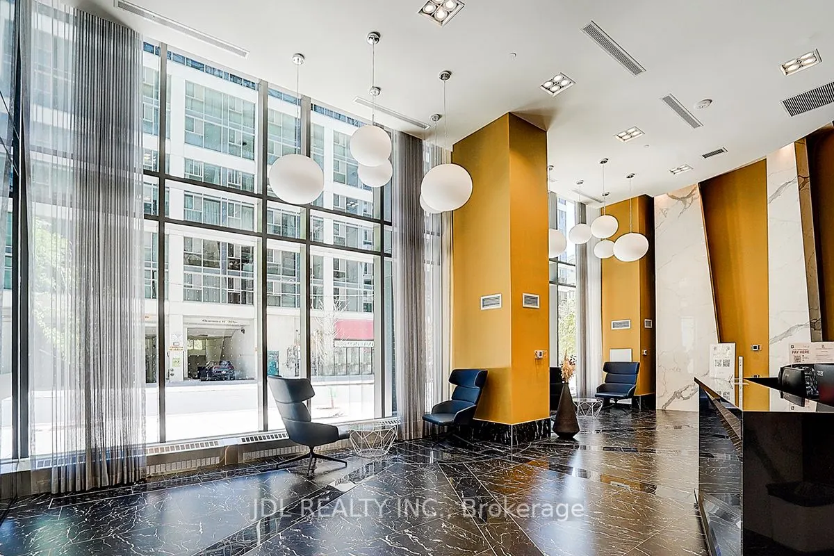 60 Princess Street, #202 SE