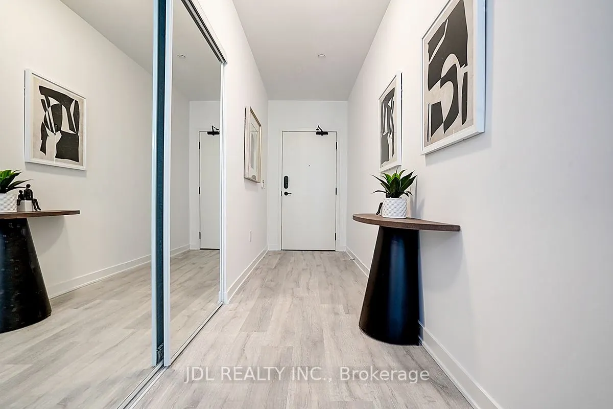60 Princess Street, #202 SE
