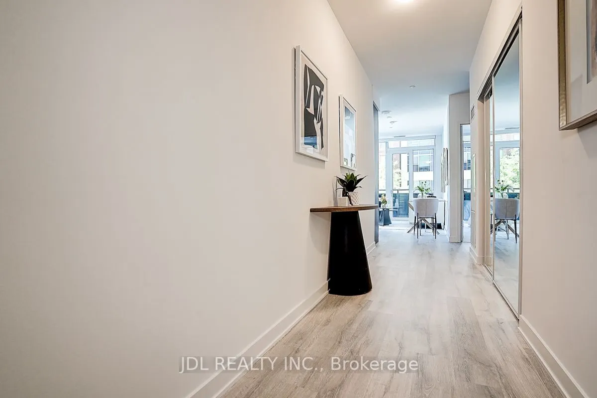 60 Princess Street, #202 SE