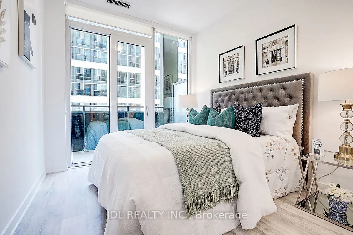 60 Princess Street, #202 SE