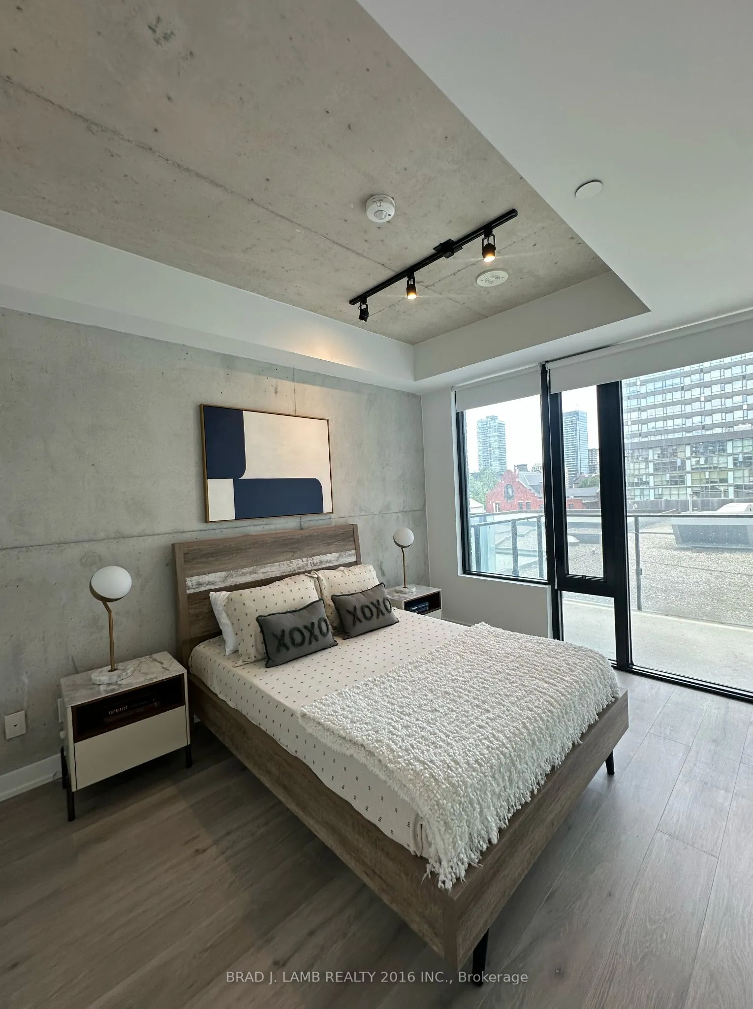 55 Ontario Street, #414