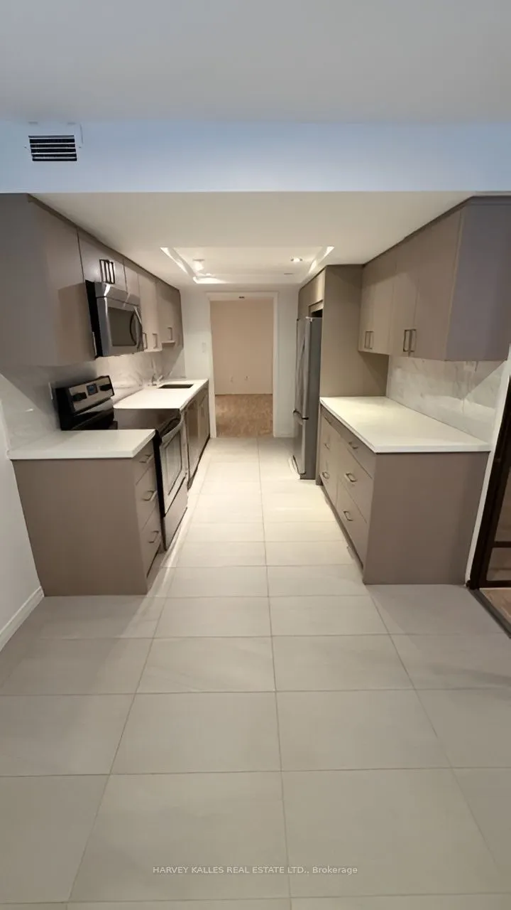 360 Bloor Street E, #306