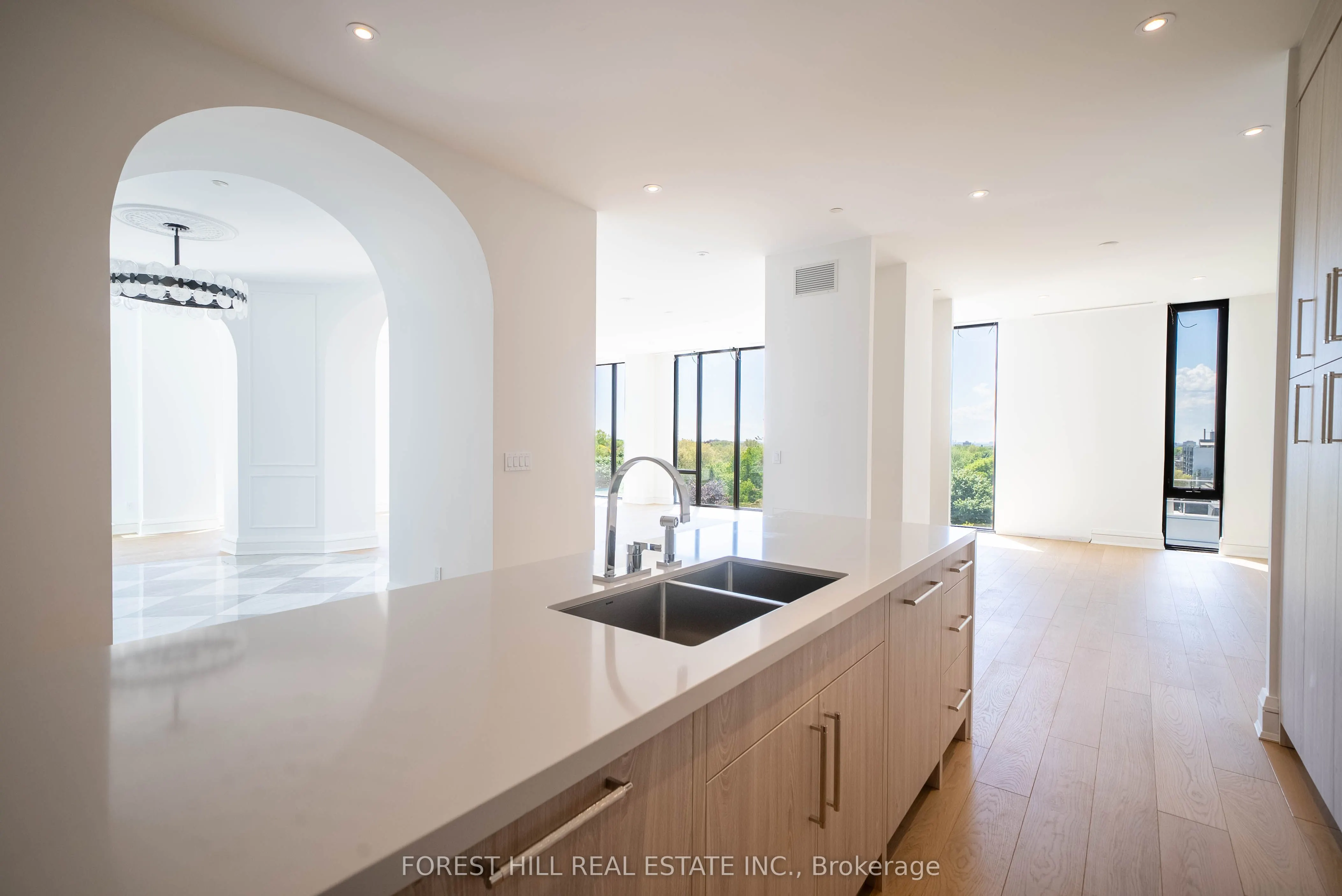 2010 Bathurst Street, #6A