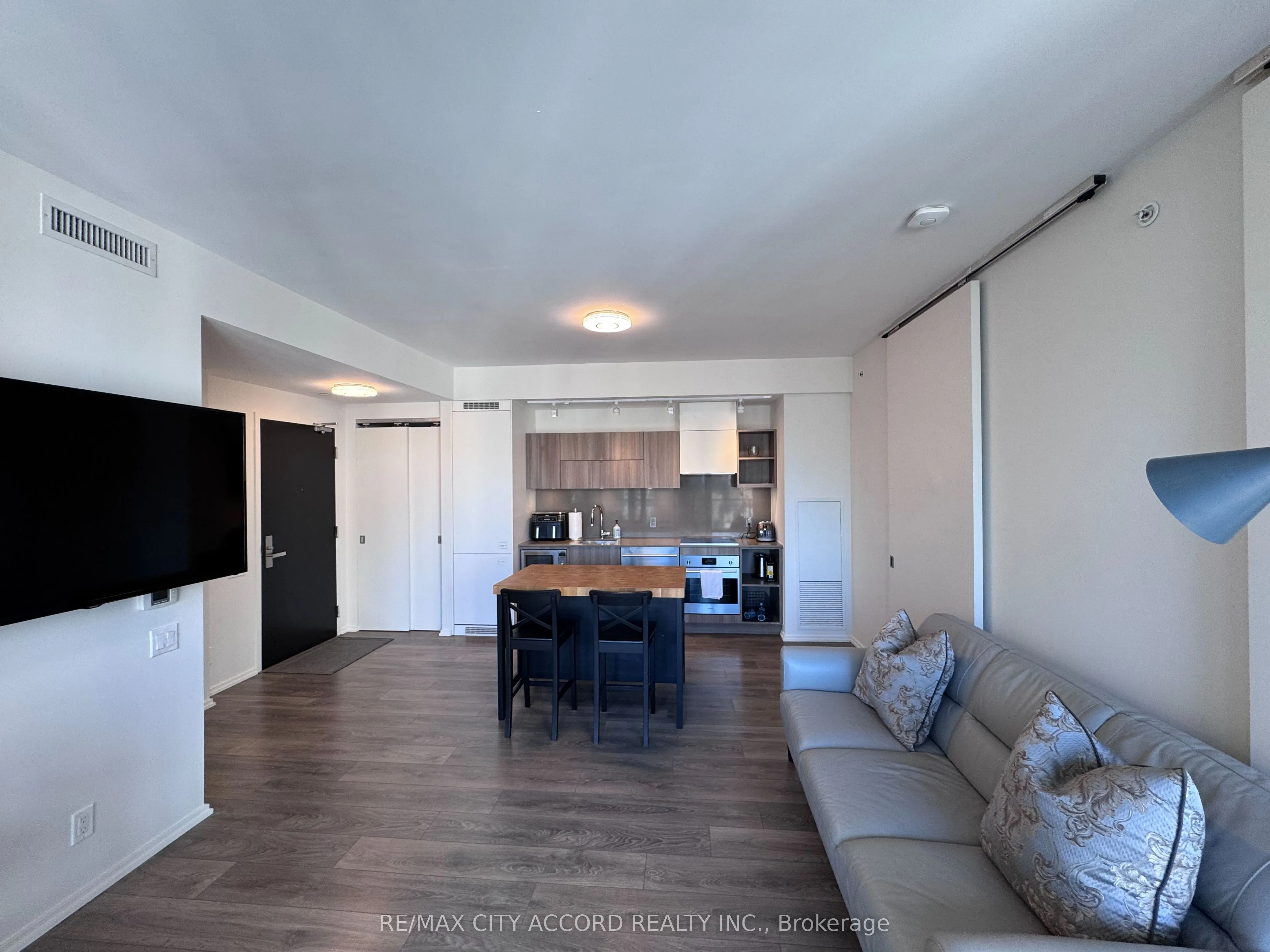 125 Peter Street, #1908