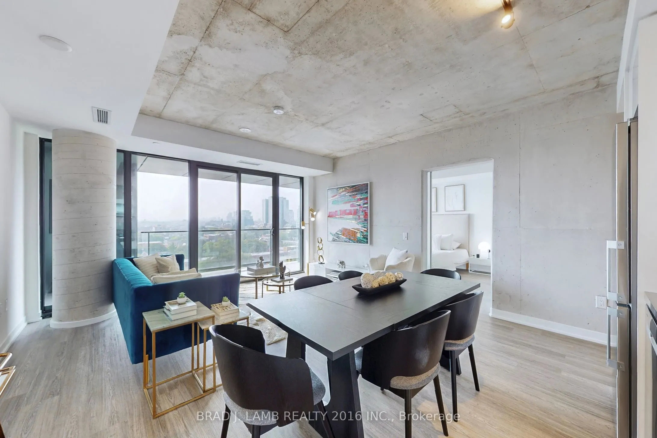 195 McCaul Street, #1011