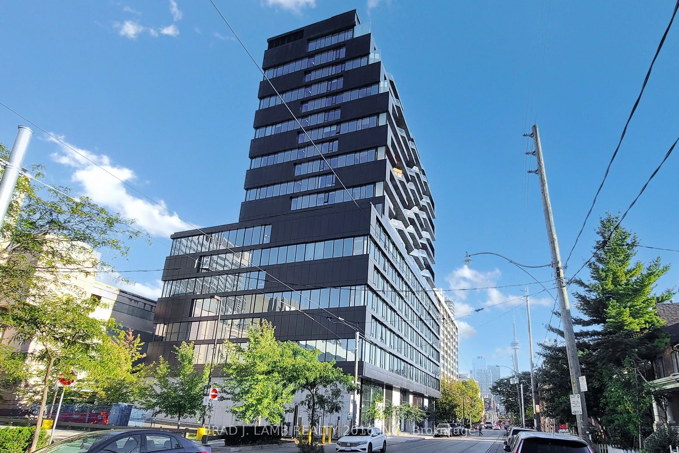 195 McCaul Street, #1011