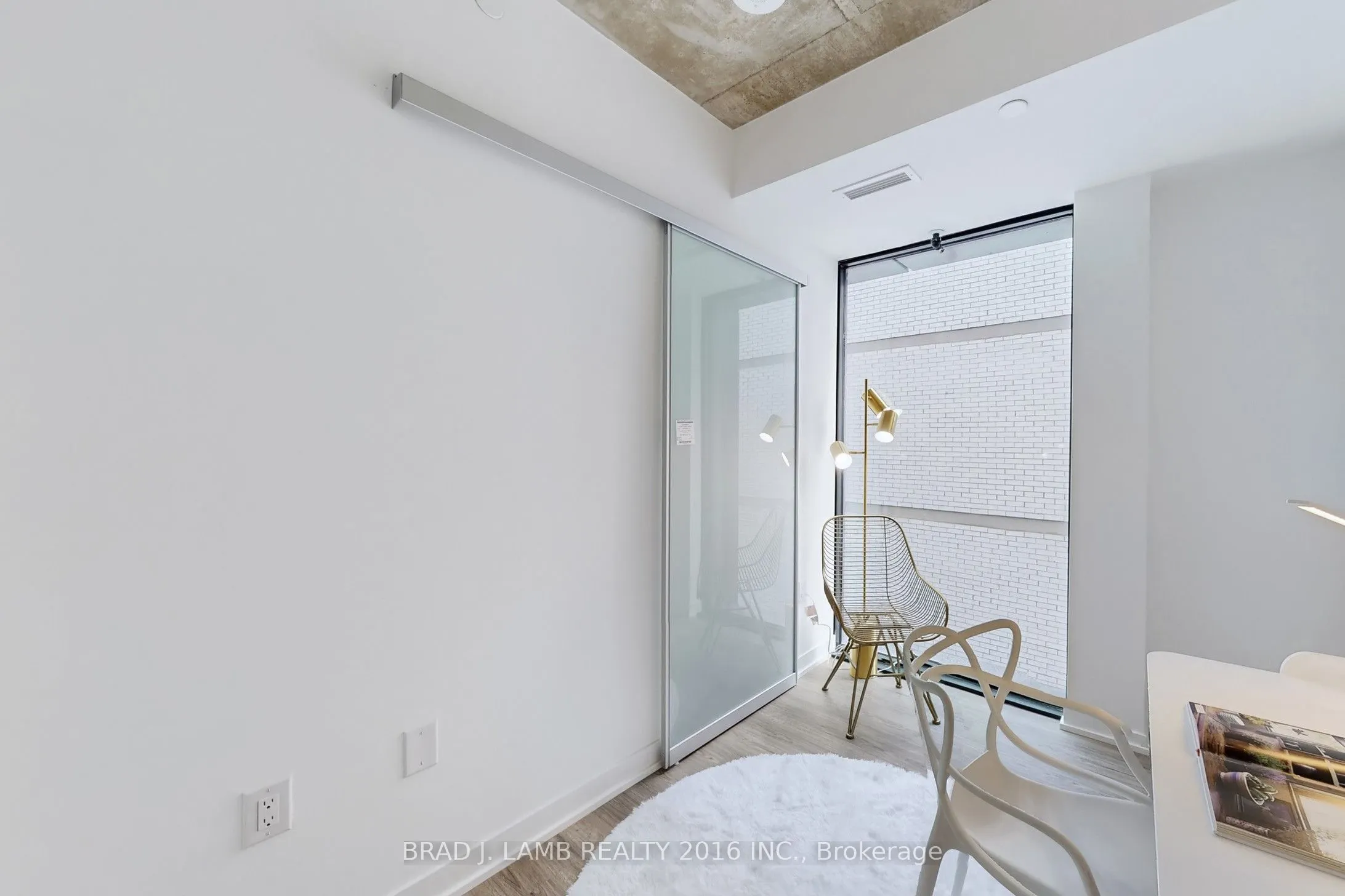 195 McCaul Street, #1011