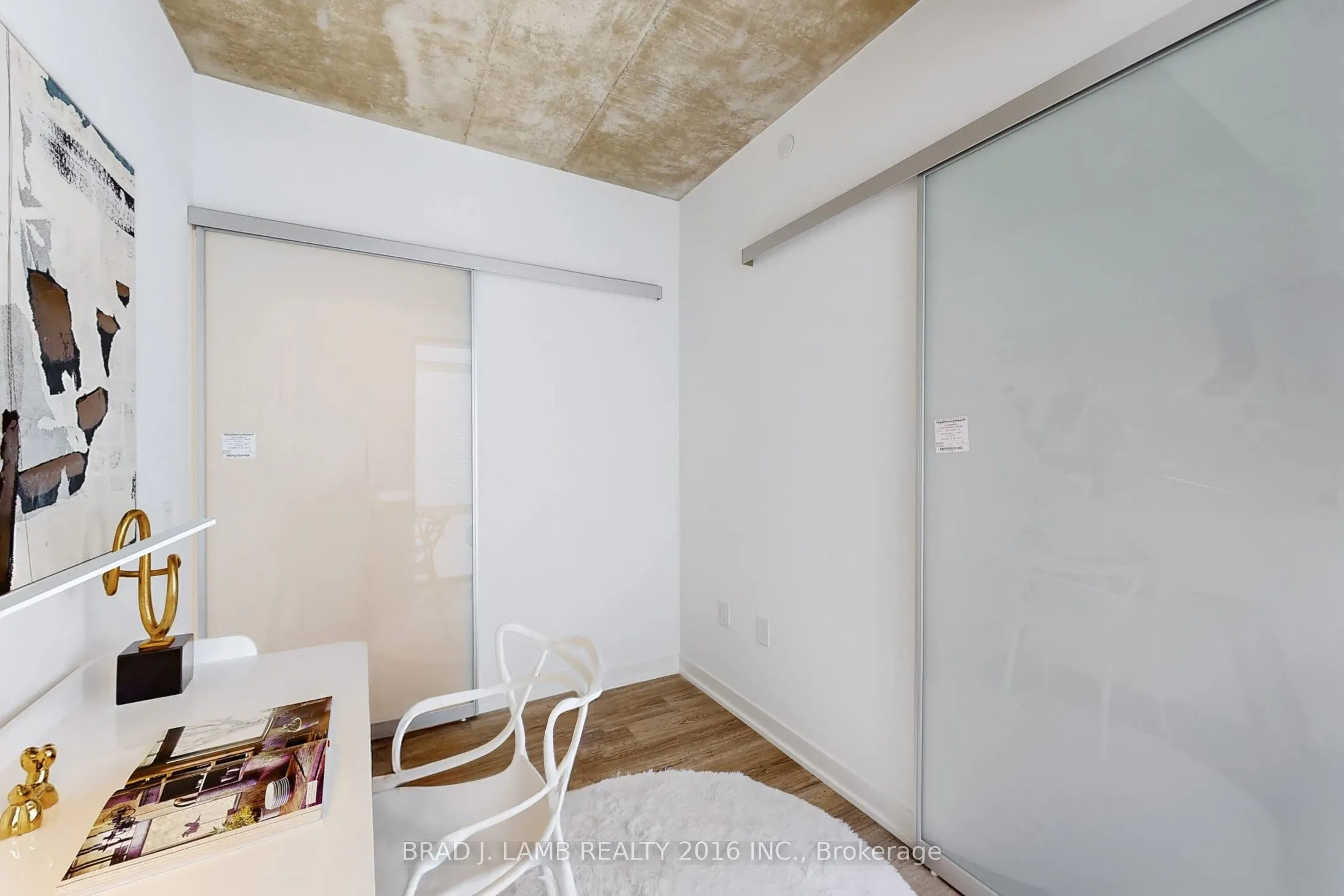 195 McCaul Street, #1011