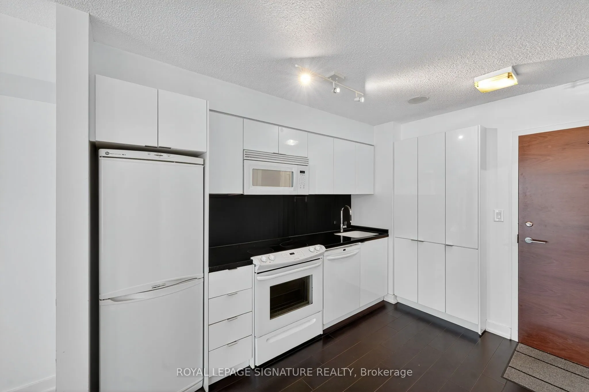 15 Iceboat Terrace, #2811