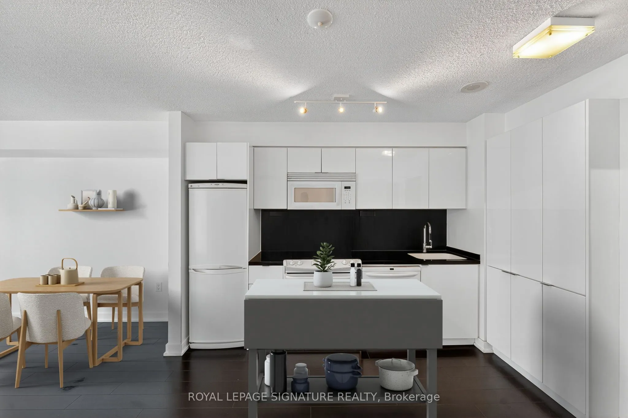 15 Iceboat Terrace, #2811