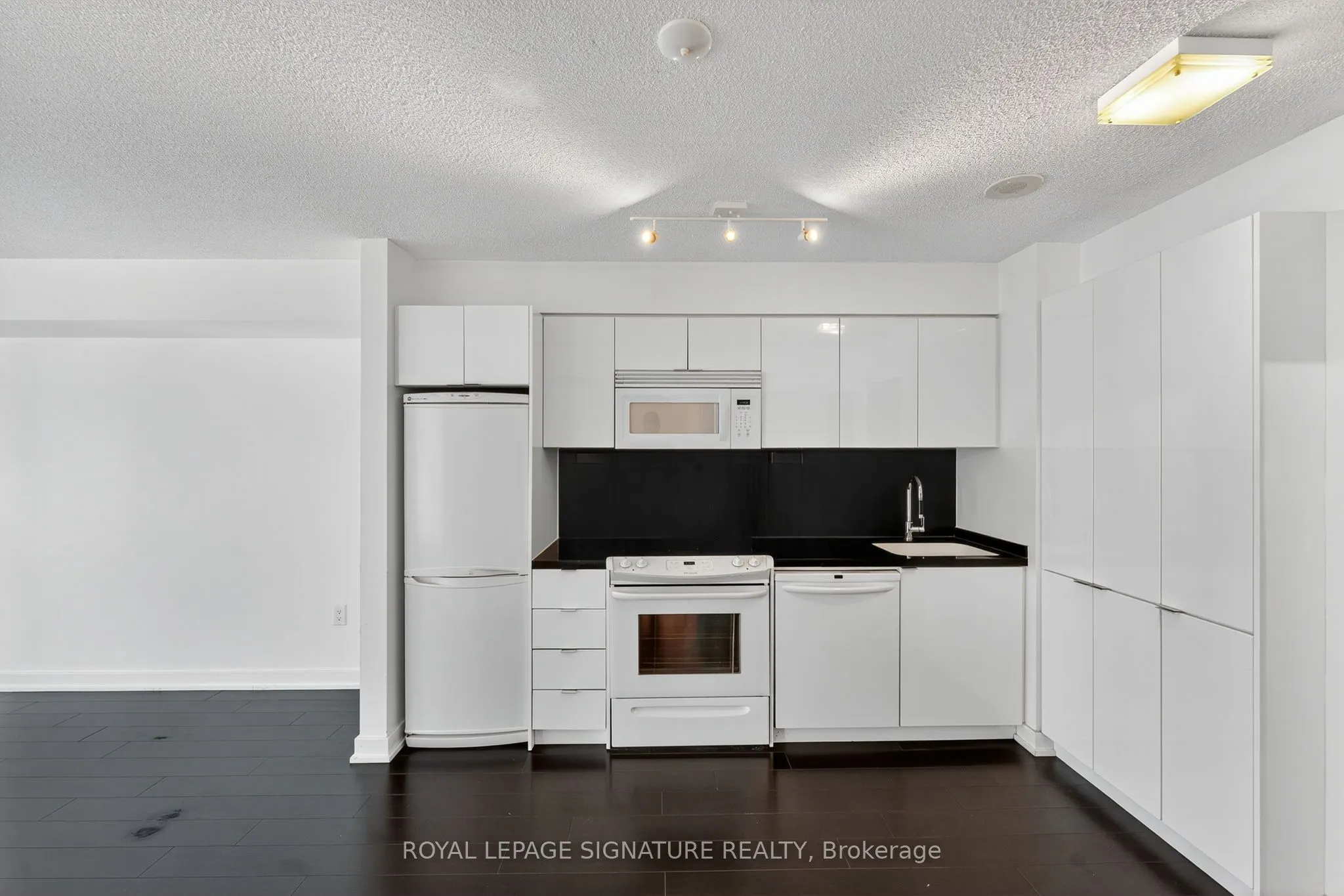 15 Iceboat Terrace, #2811