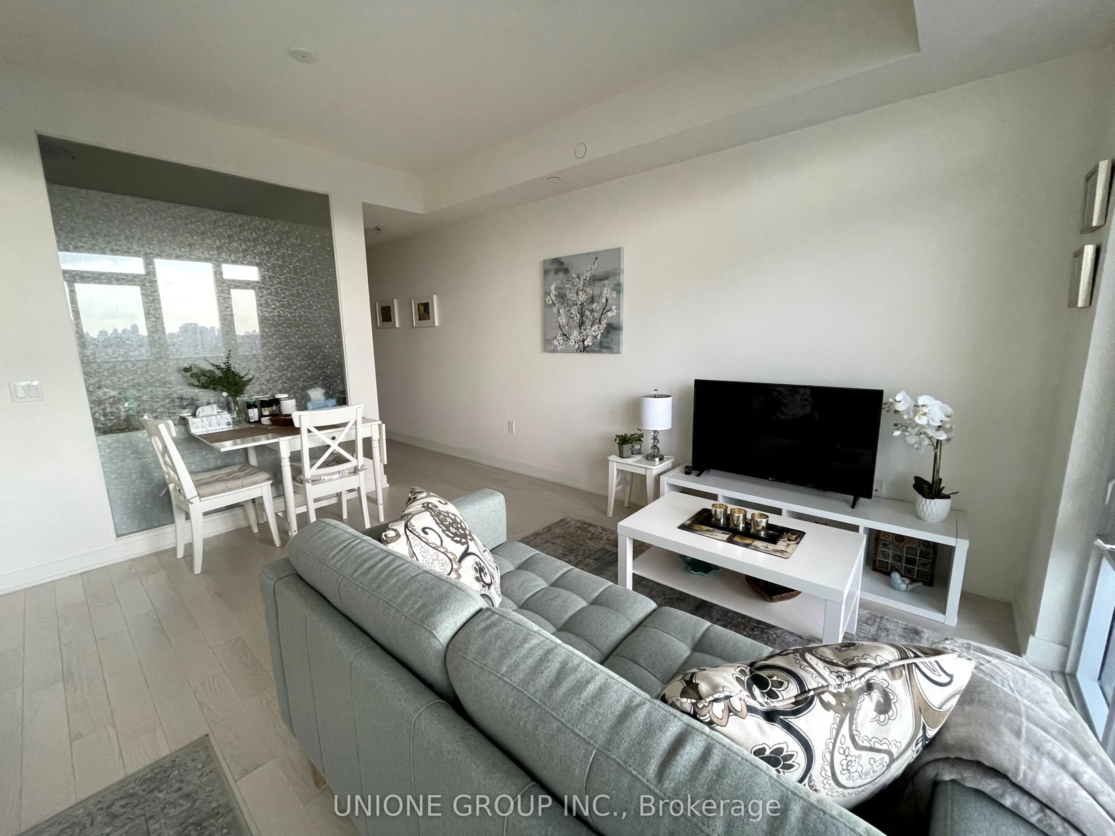 330 richmond Street W, #2608