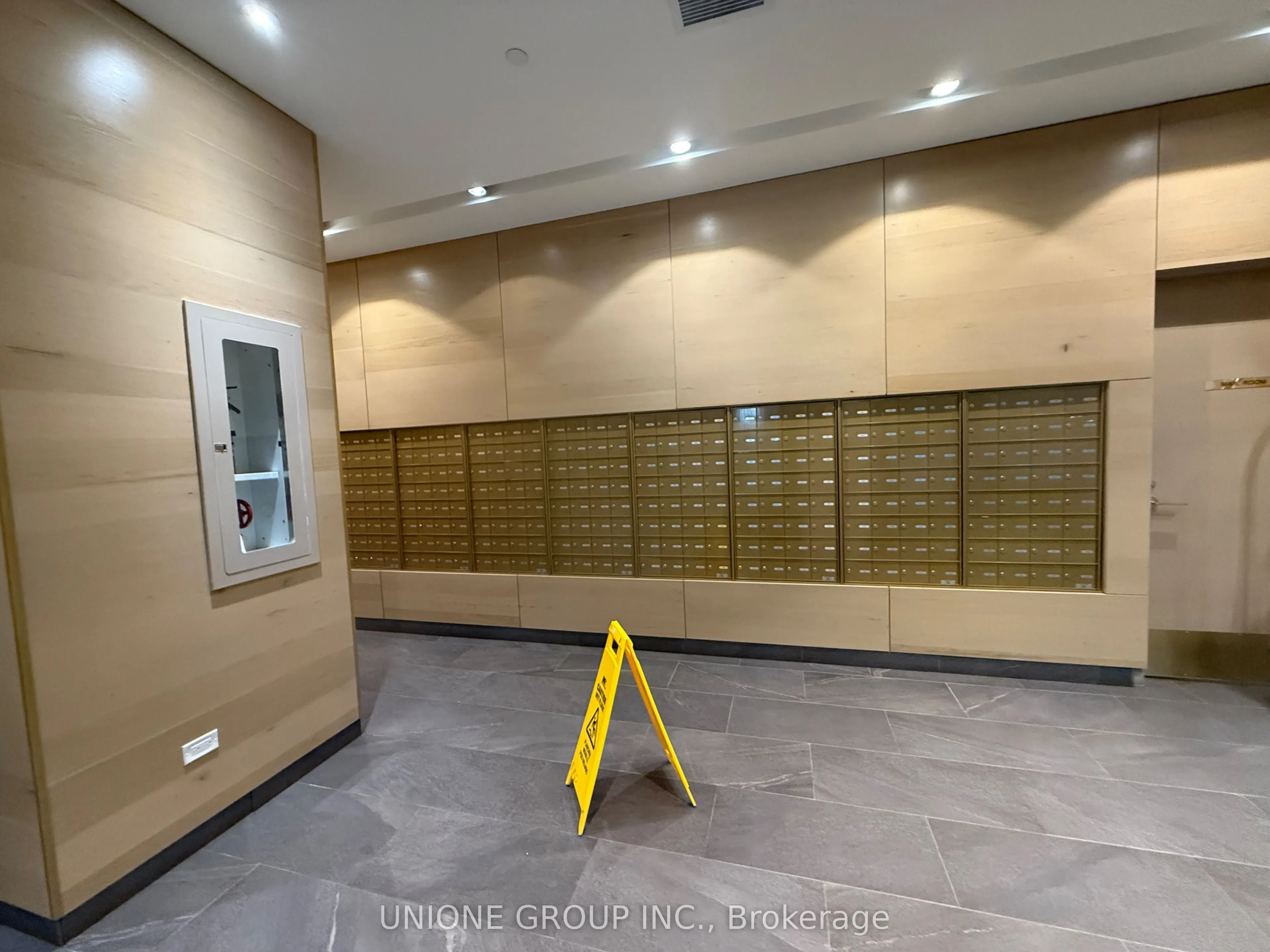 330 richmond Street W, #2608