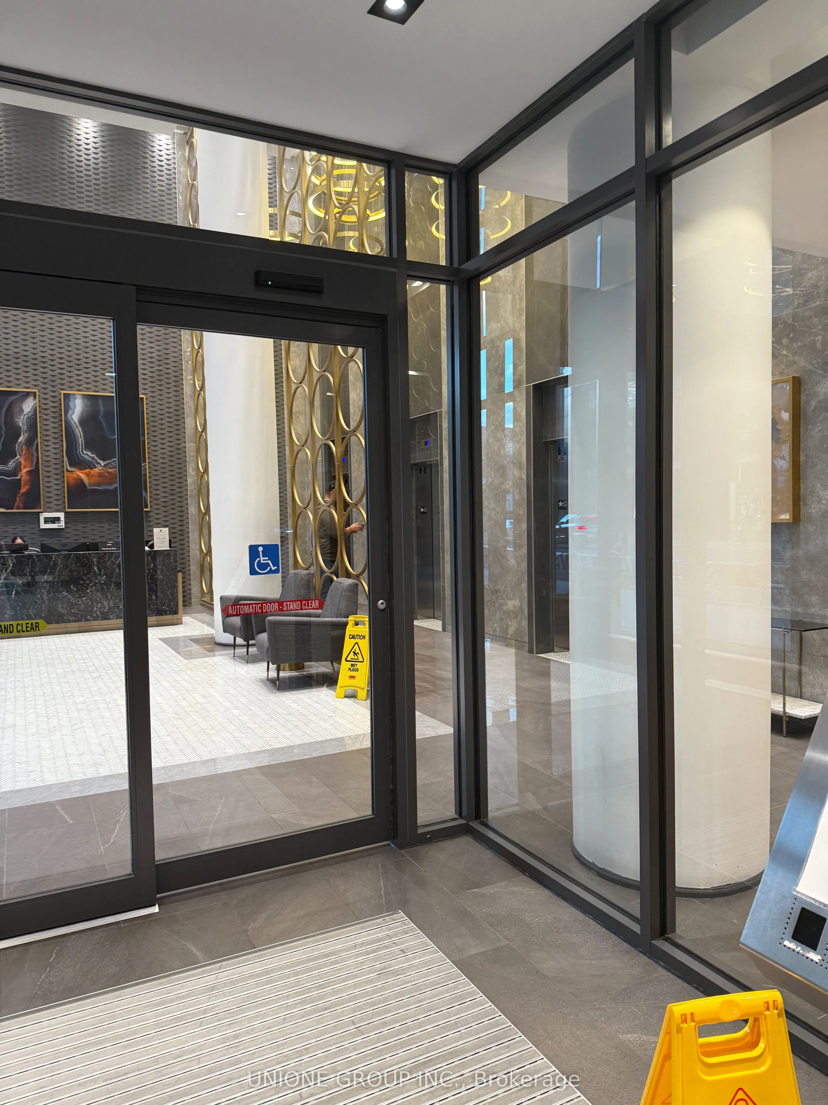 330 richmond Street W, #2608